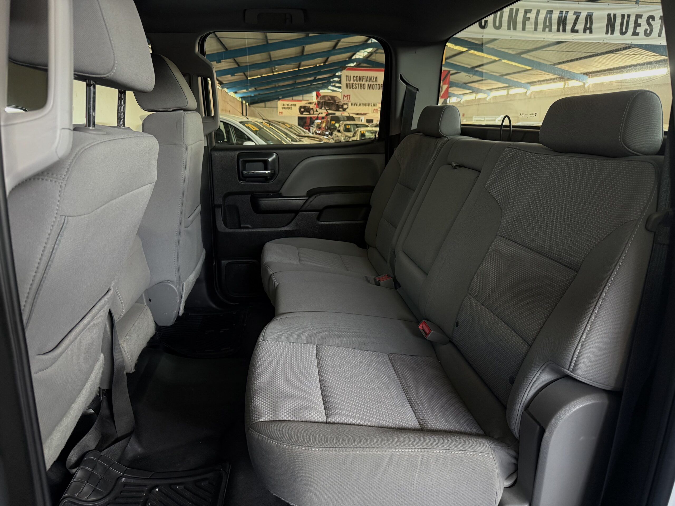 CHEVROLET SILVERADO 2500 DOB CABINA LS 4X4 2018