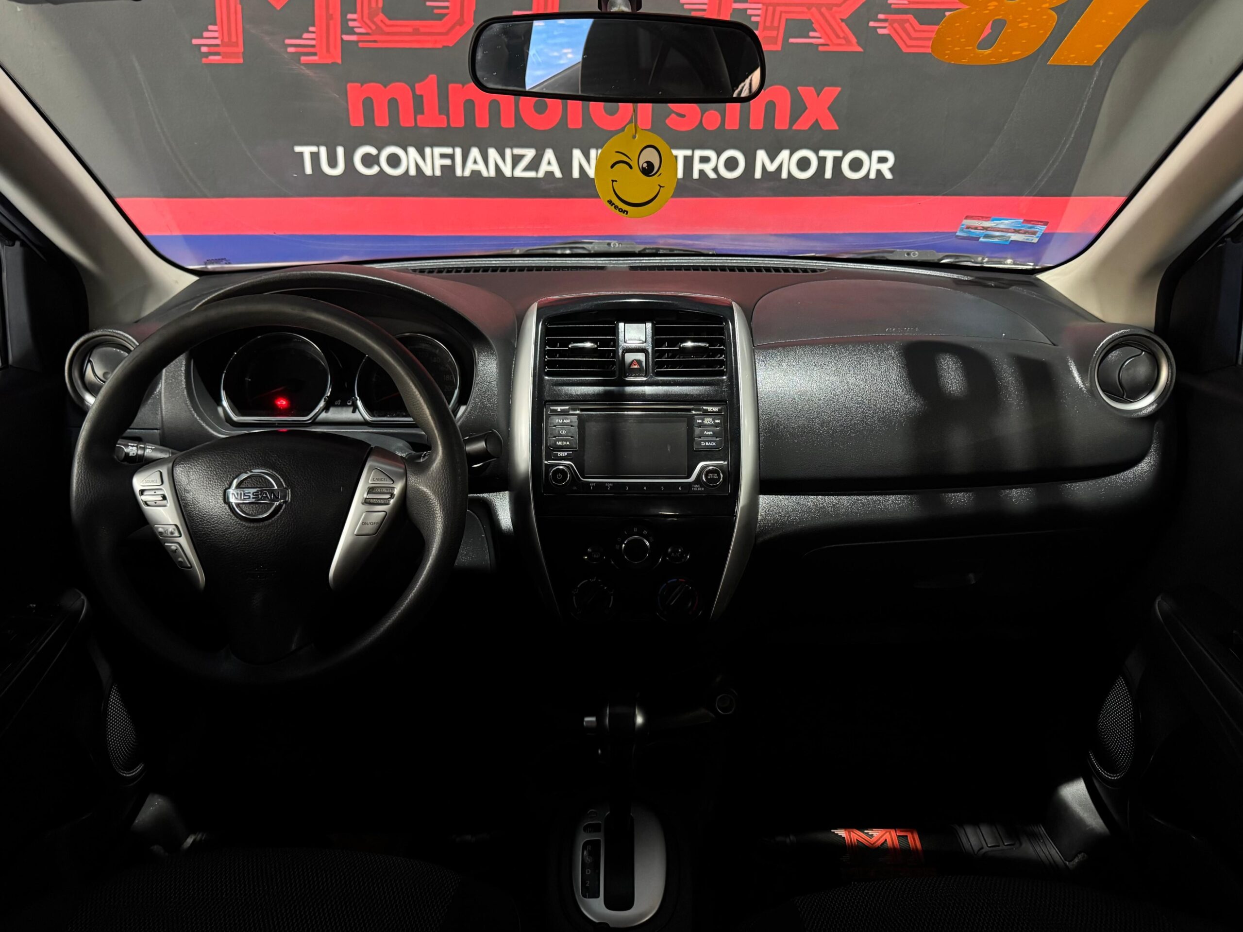 NISSAN VERSA ADVANCE 2018