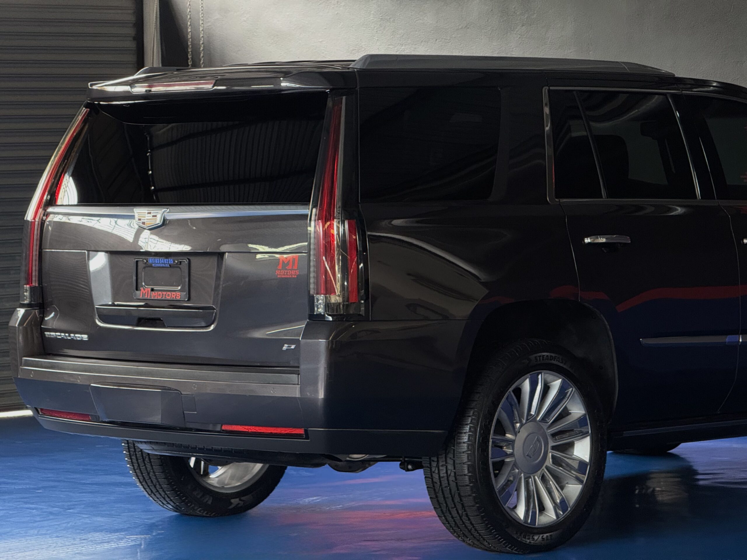 CADILLAC ESCALADE PLATINUM 2015