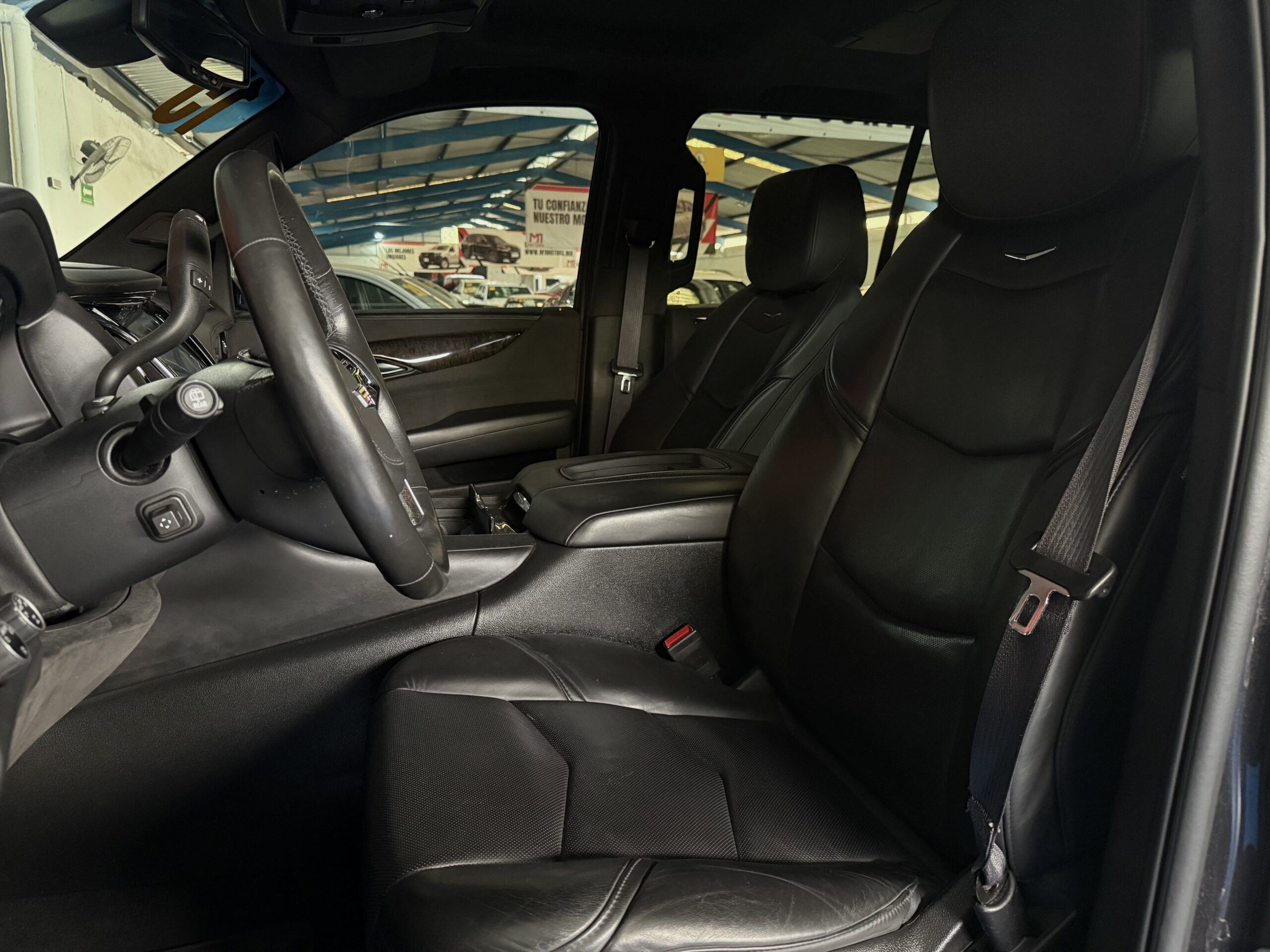 CADILLAC ESCALADE PLATINUM 2015