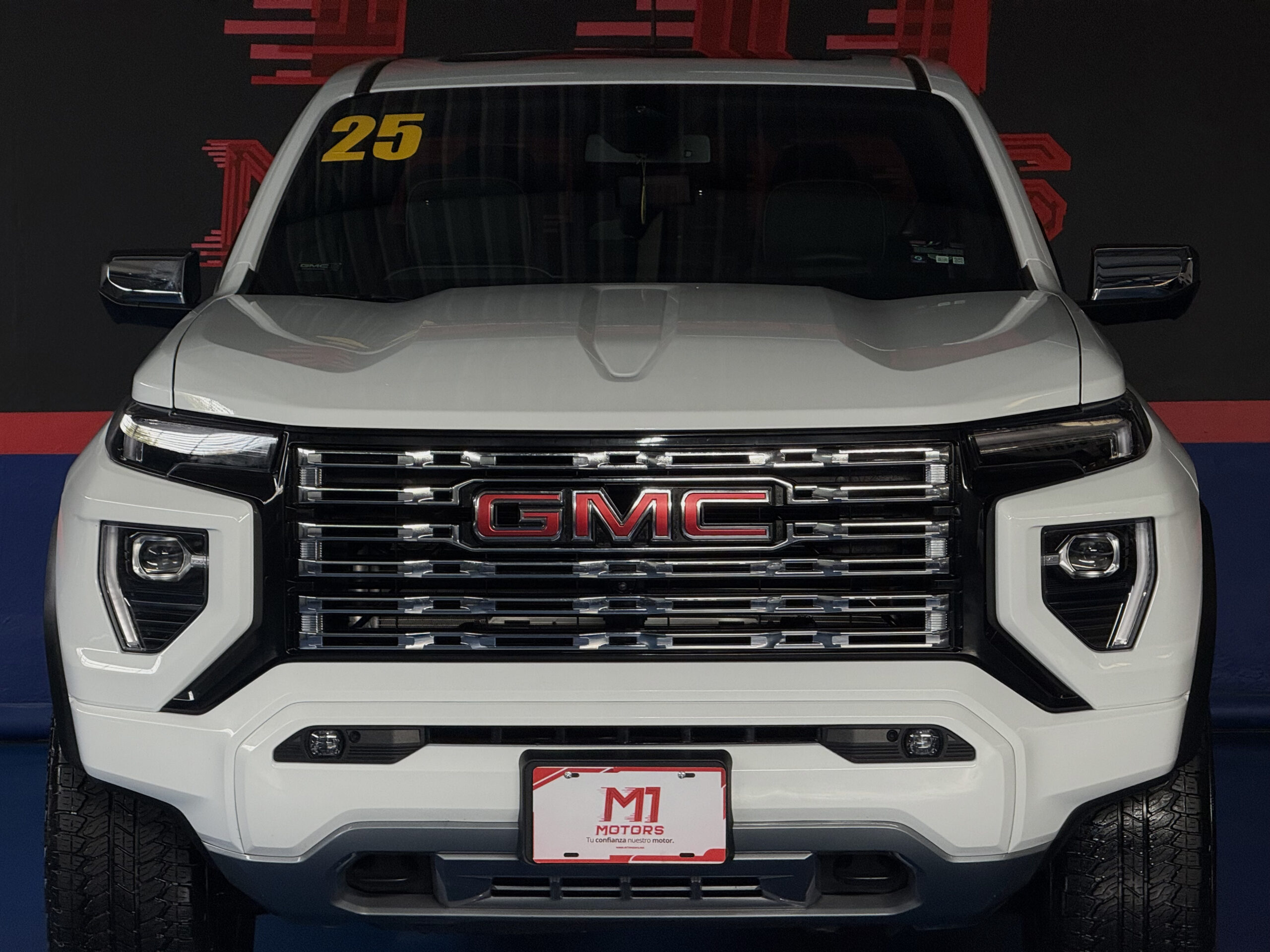 GMC CANYON DENALI 2025