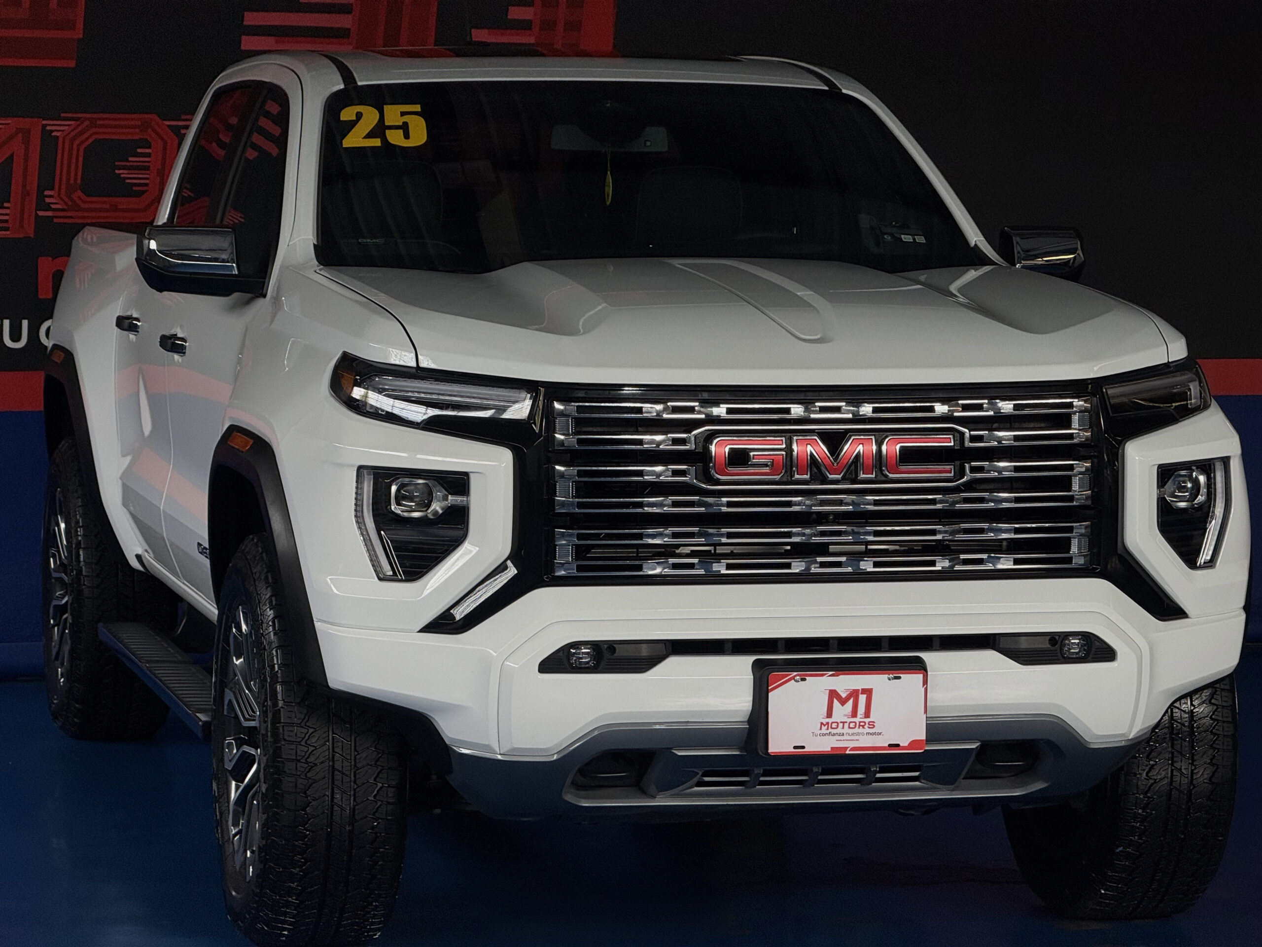 GMC CANYON DENALI 2025