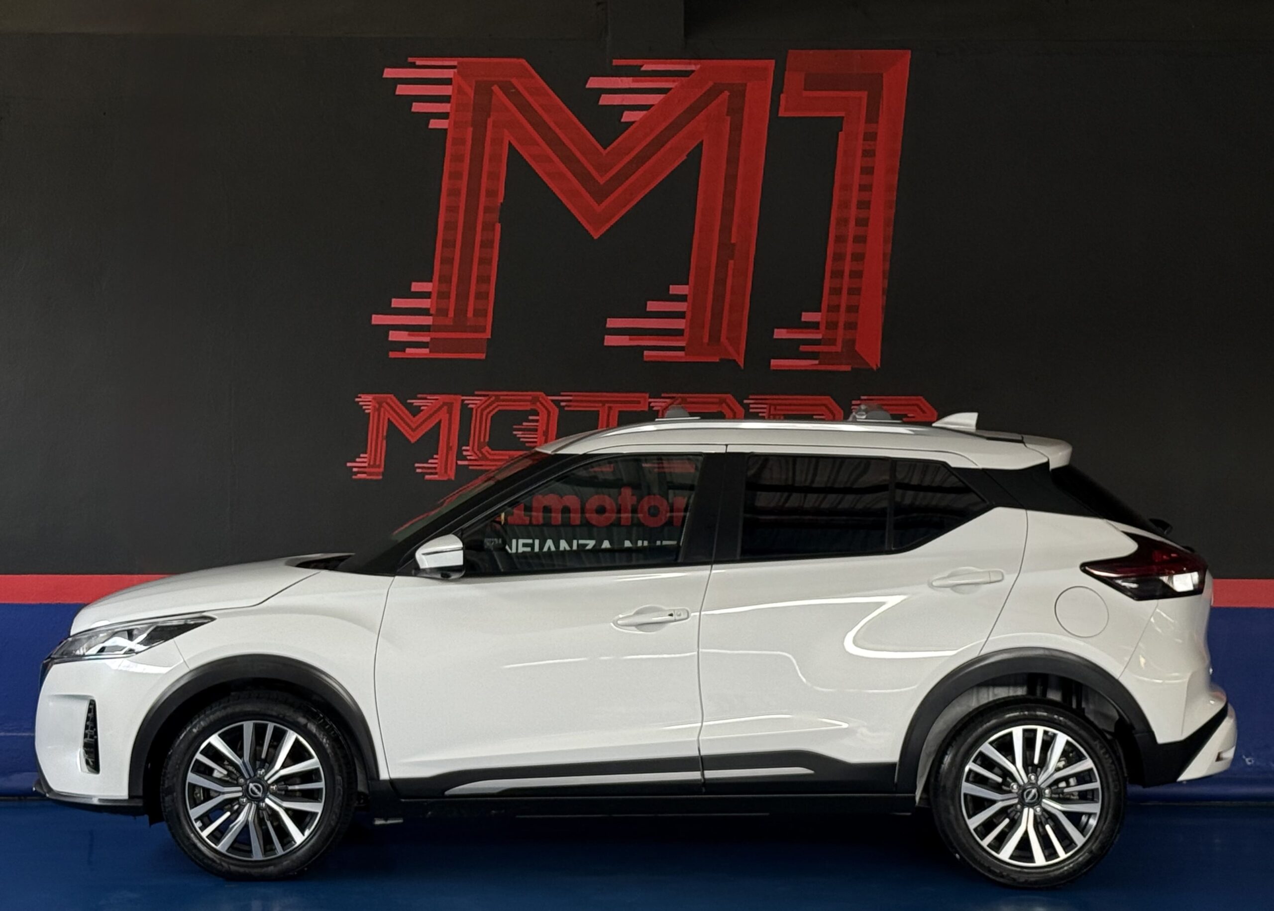 NISSAN KICKS EXCLUSIVE 2023