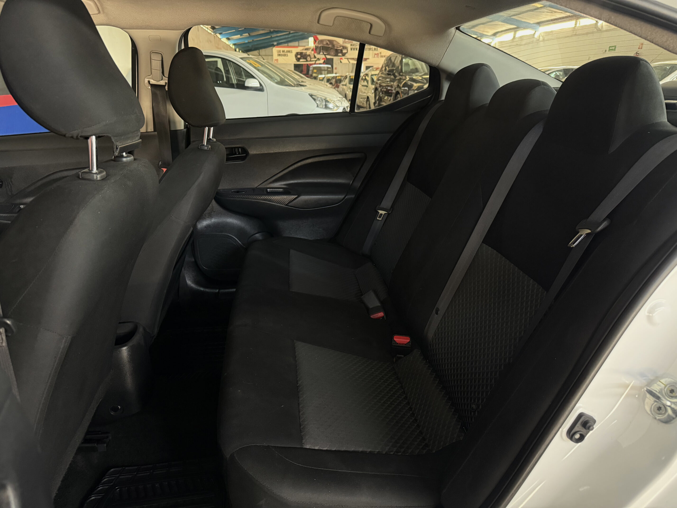 NISSAN VERSA SENSE CVT 2023