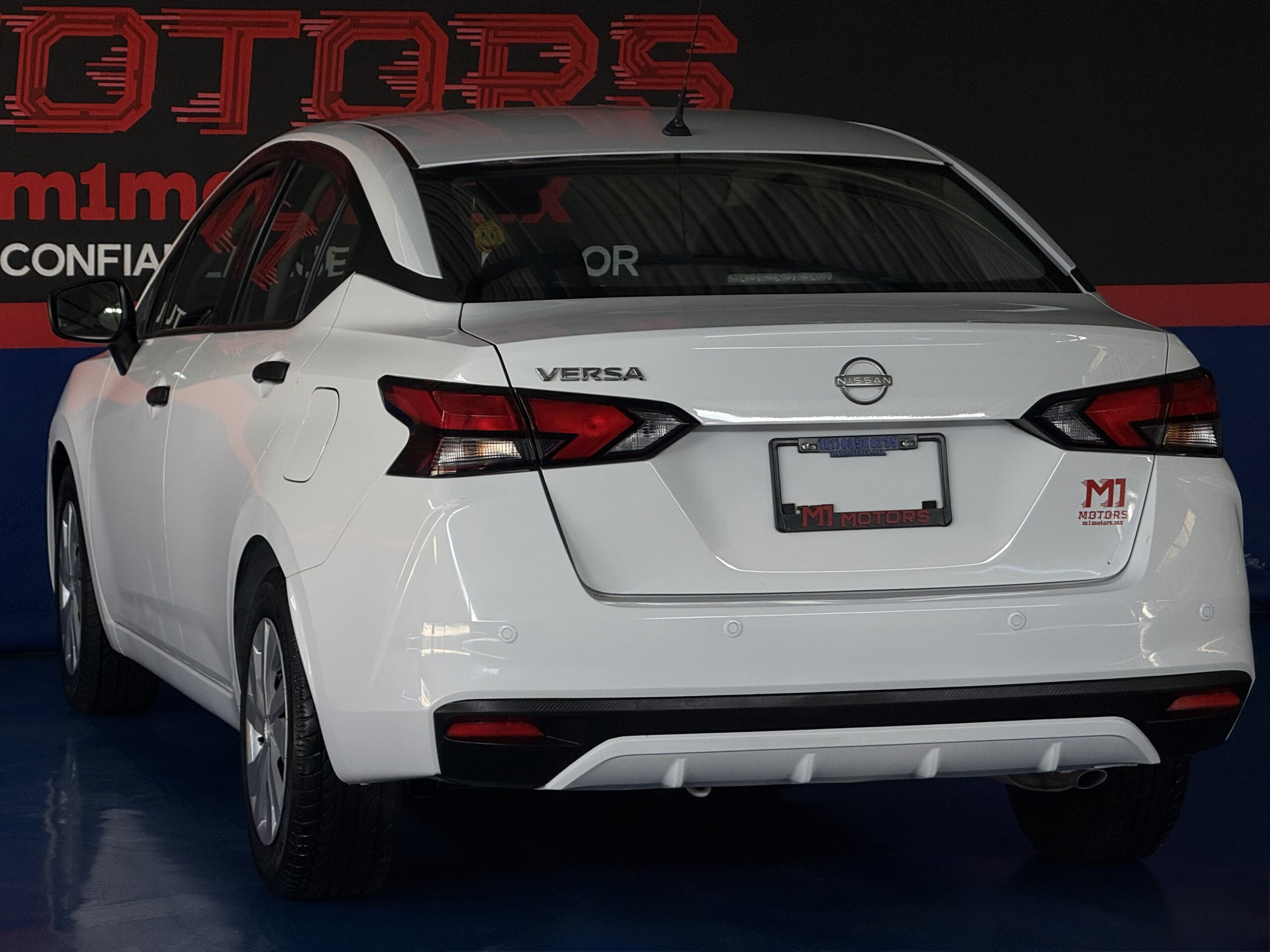 NISSAN VERSA SENSE CVT 2023