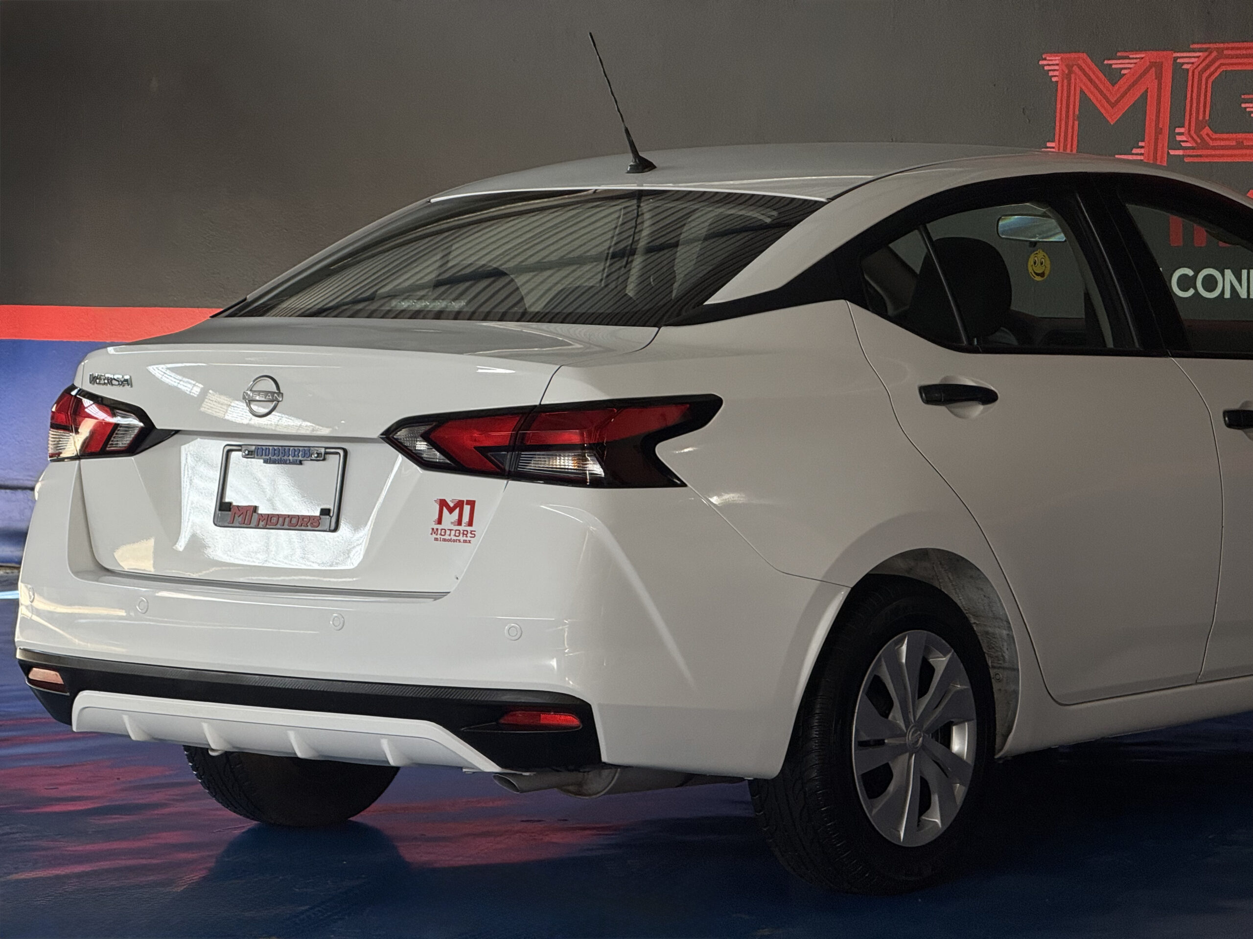 NISSAN VERSA SENSE CVT 2023