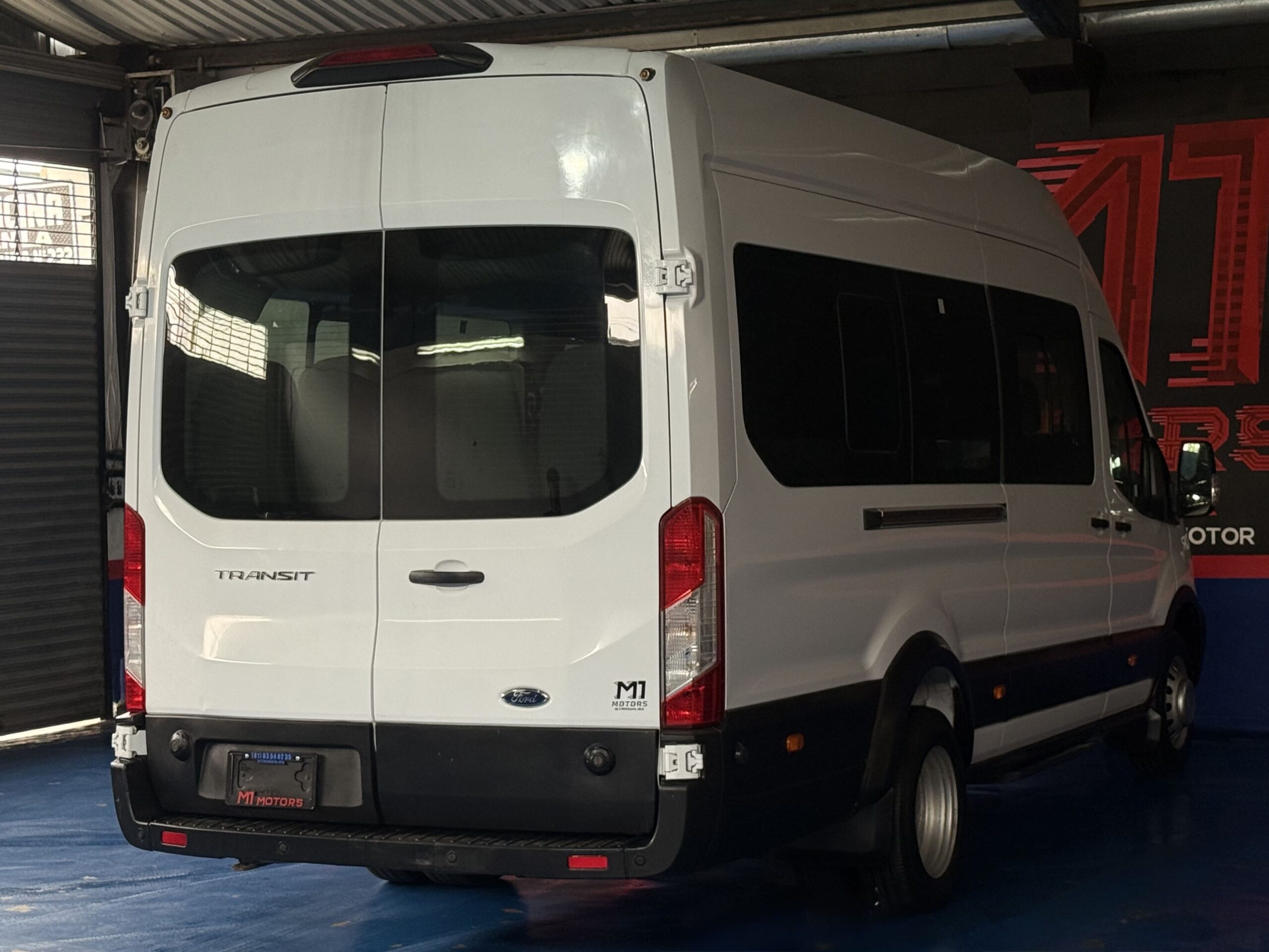 FORD TRANSIT 18 PASAJEROS DIESEL 2020