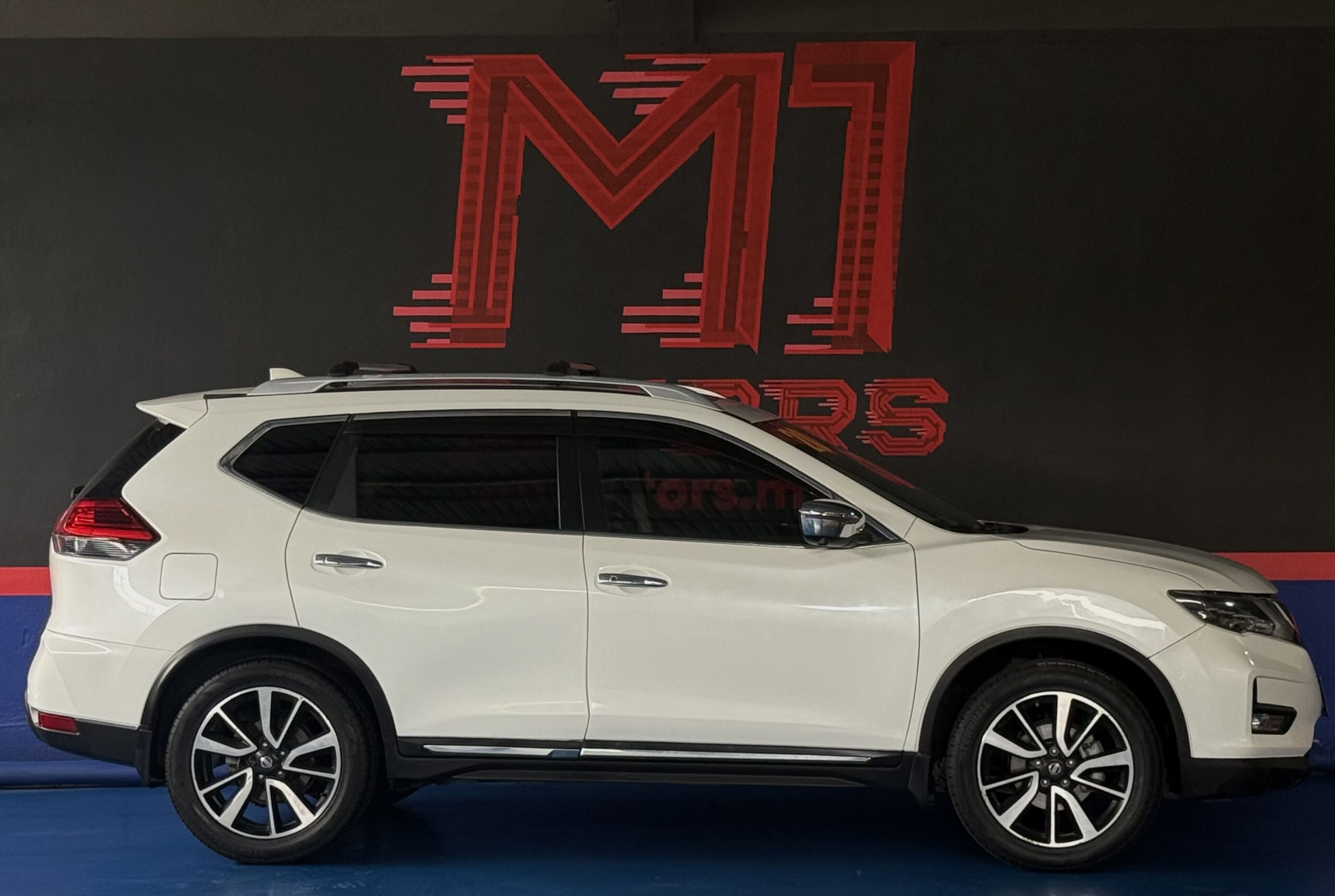 NISSAN X-TRAIL EXCLUSIVE CVT 2 ROW