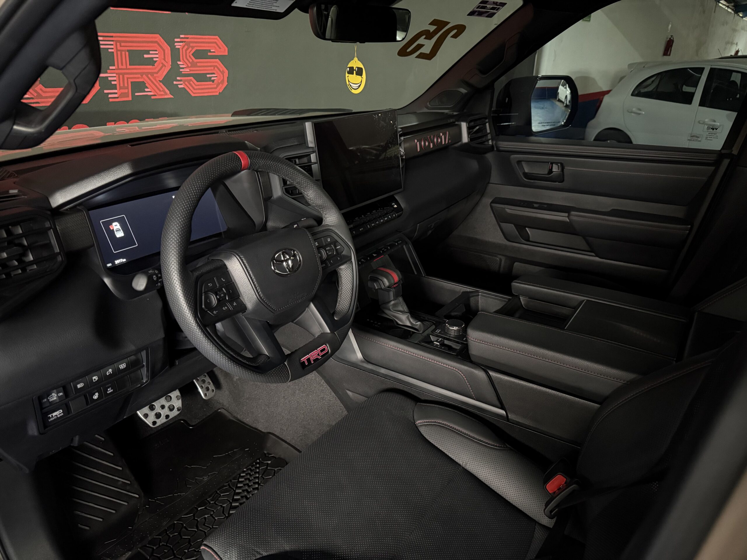 TOYOTA TUNDRA TRD PRO HEV 2025