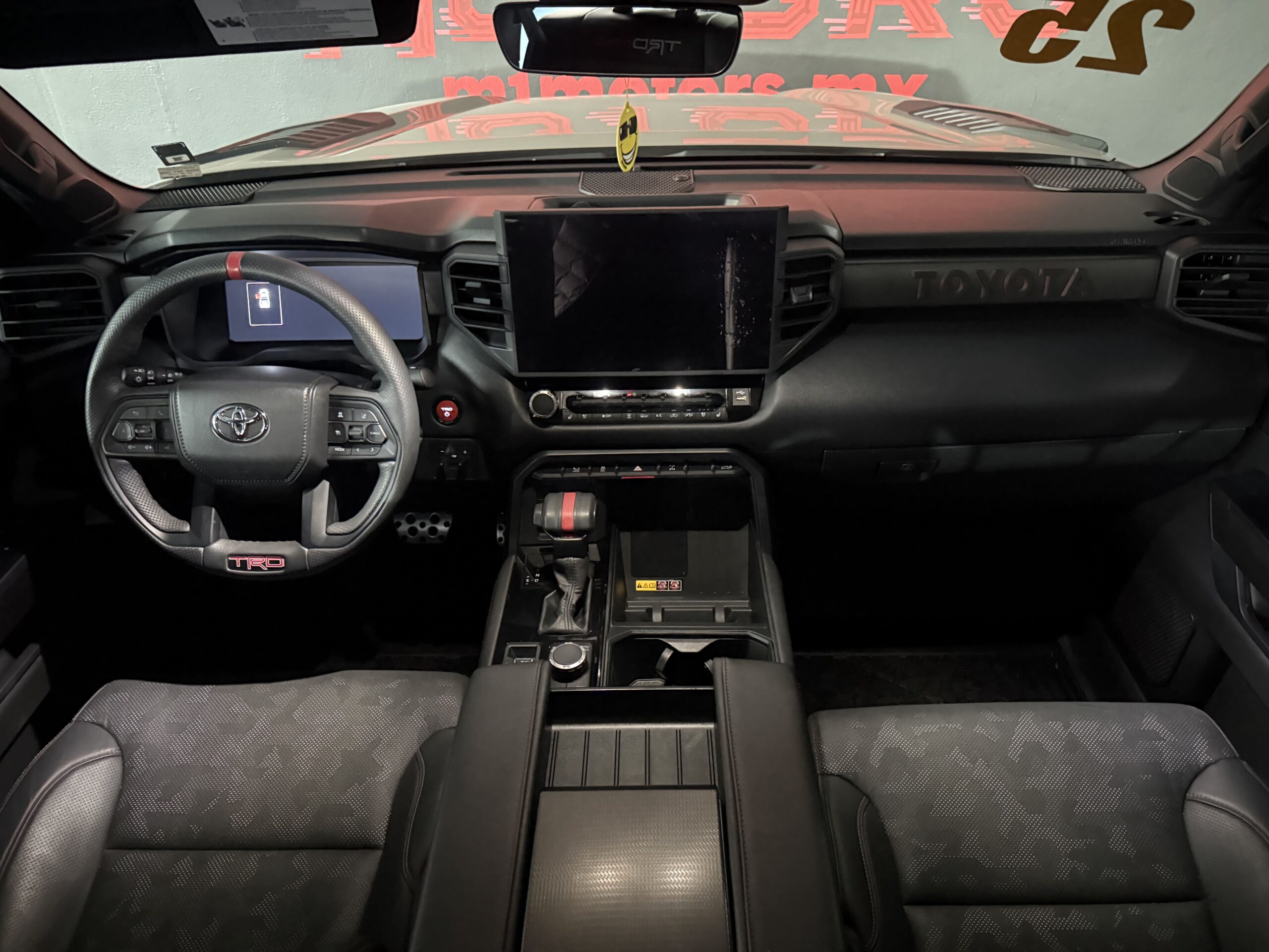 TOYOTA TUNDRA TRD PRO HEV 2025