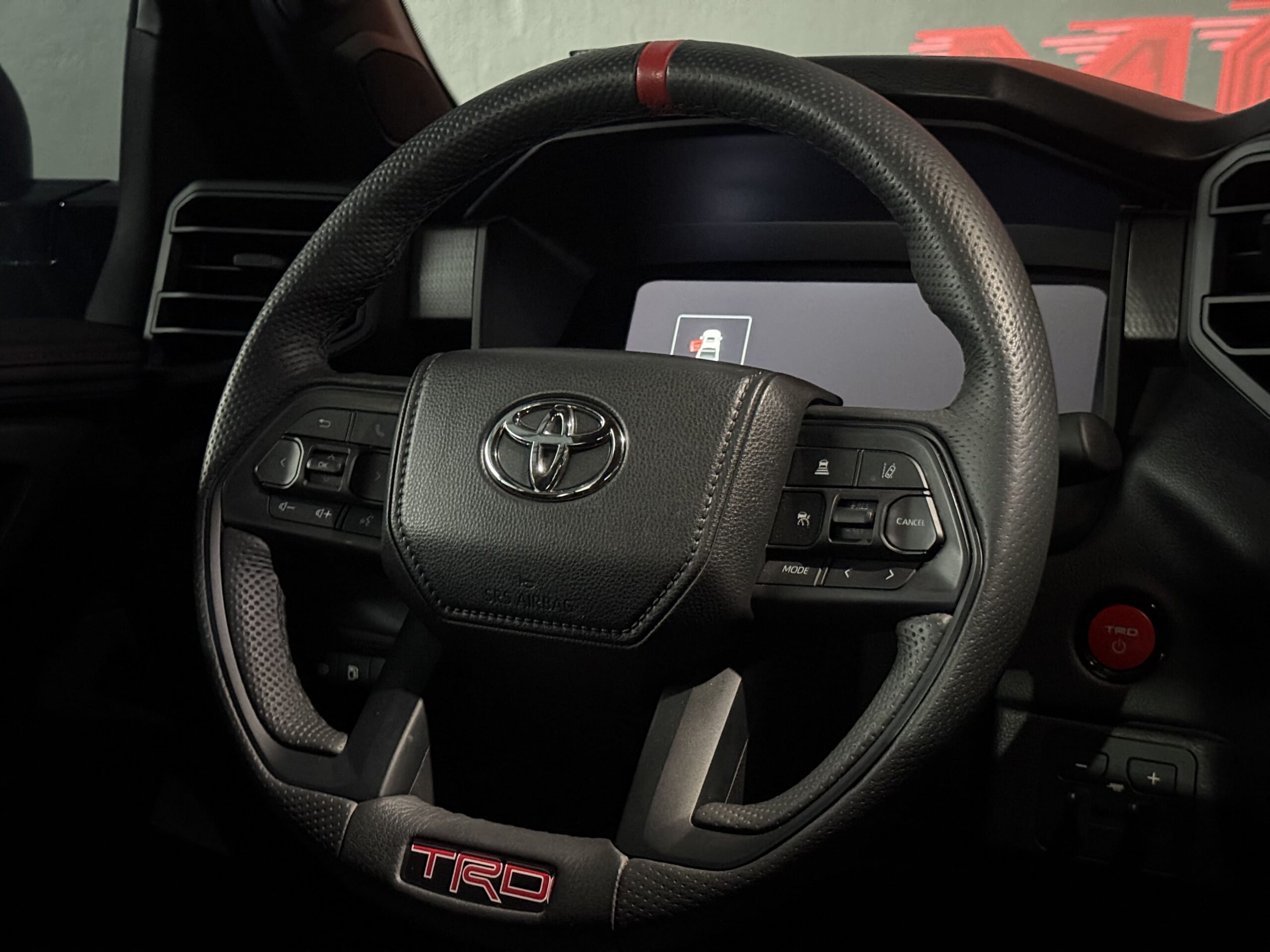 TOYOTA TUNDRA TRD PRO HEV 2025