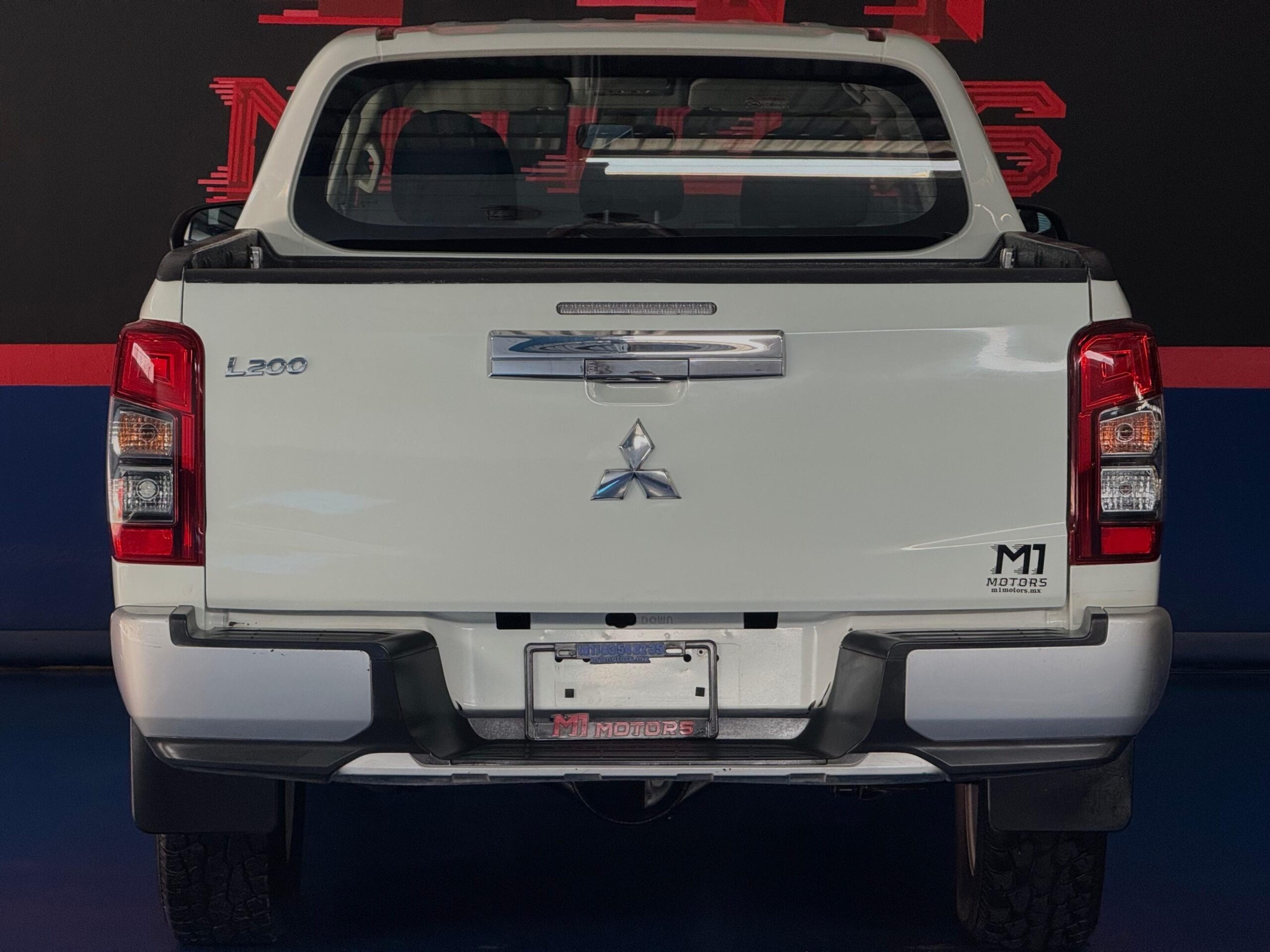 MITSUBISHI L200 GLX DOBLE CABINA 4X2 2022