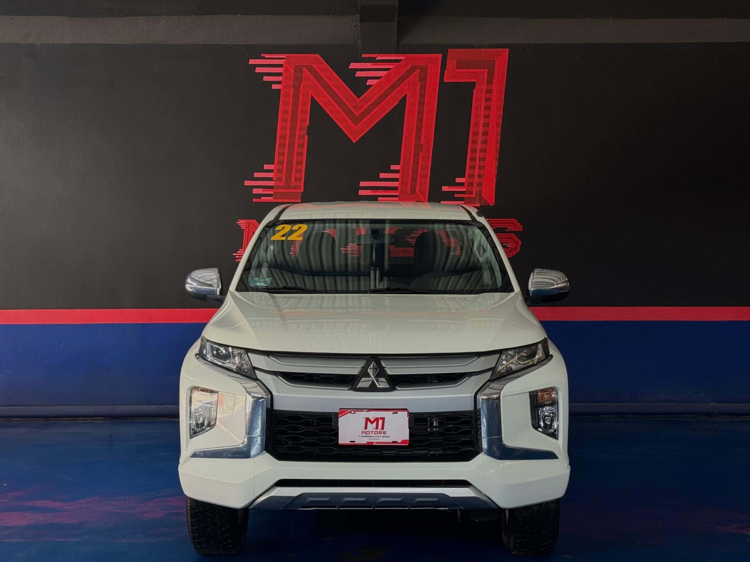 MITSUBISHI L200 GLX DOBLE CABINA 4X2 2022