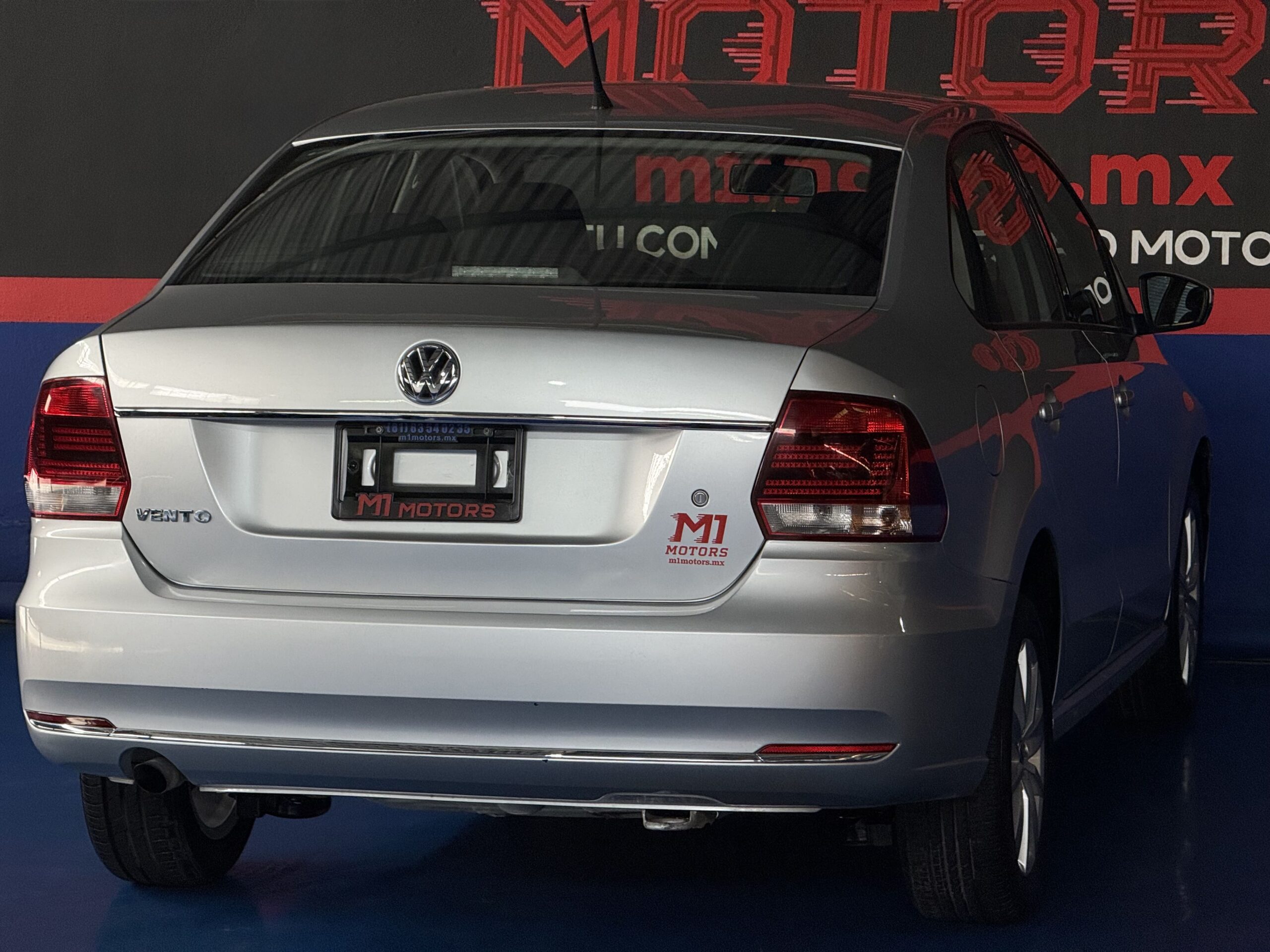 VOLKSWAGEN VENTO COMFORTLINE 2017