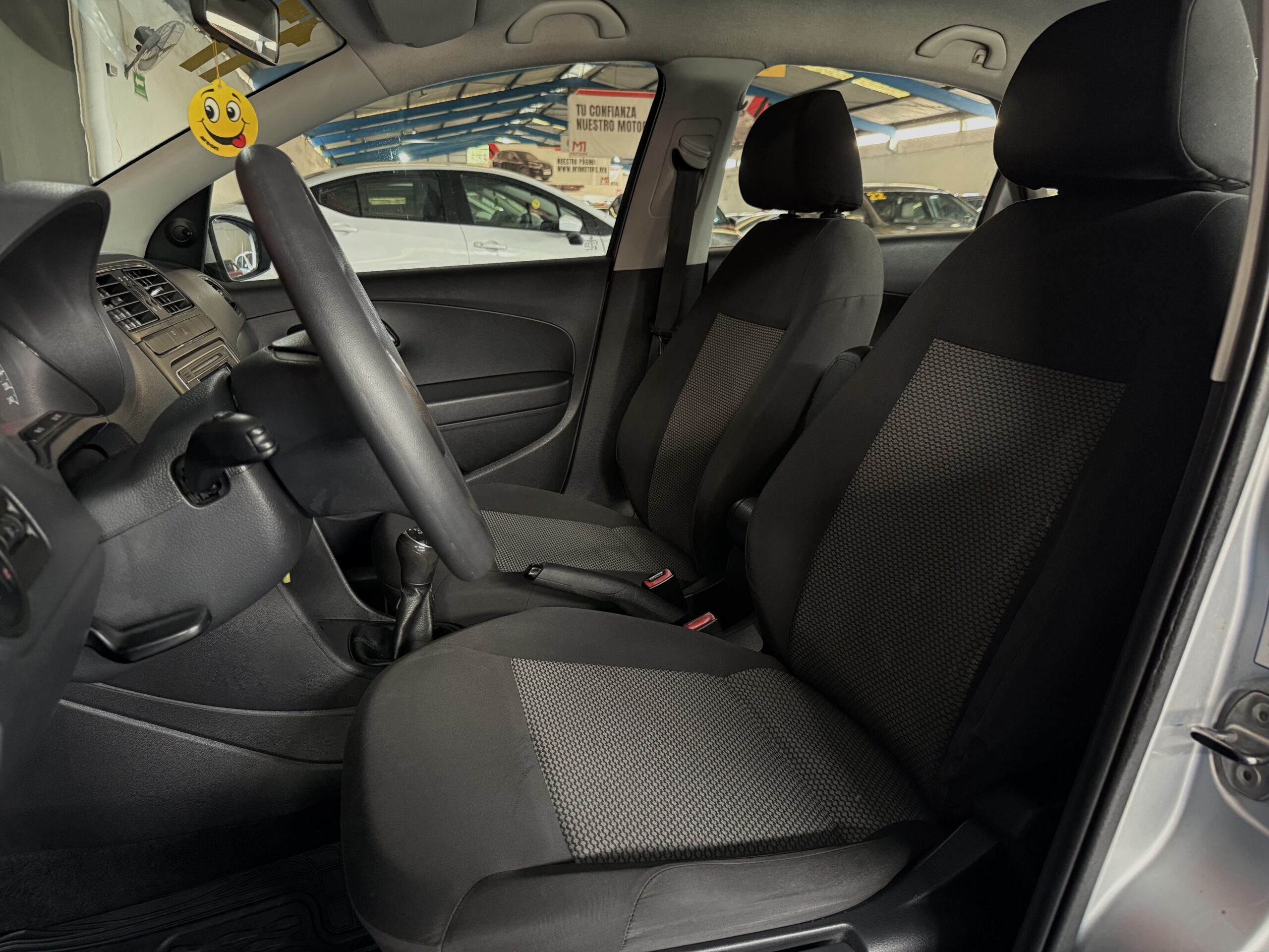 VOLKSWAGEN VENTO COMFORTLINE 2017