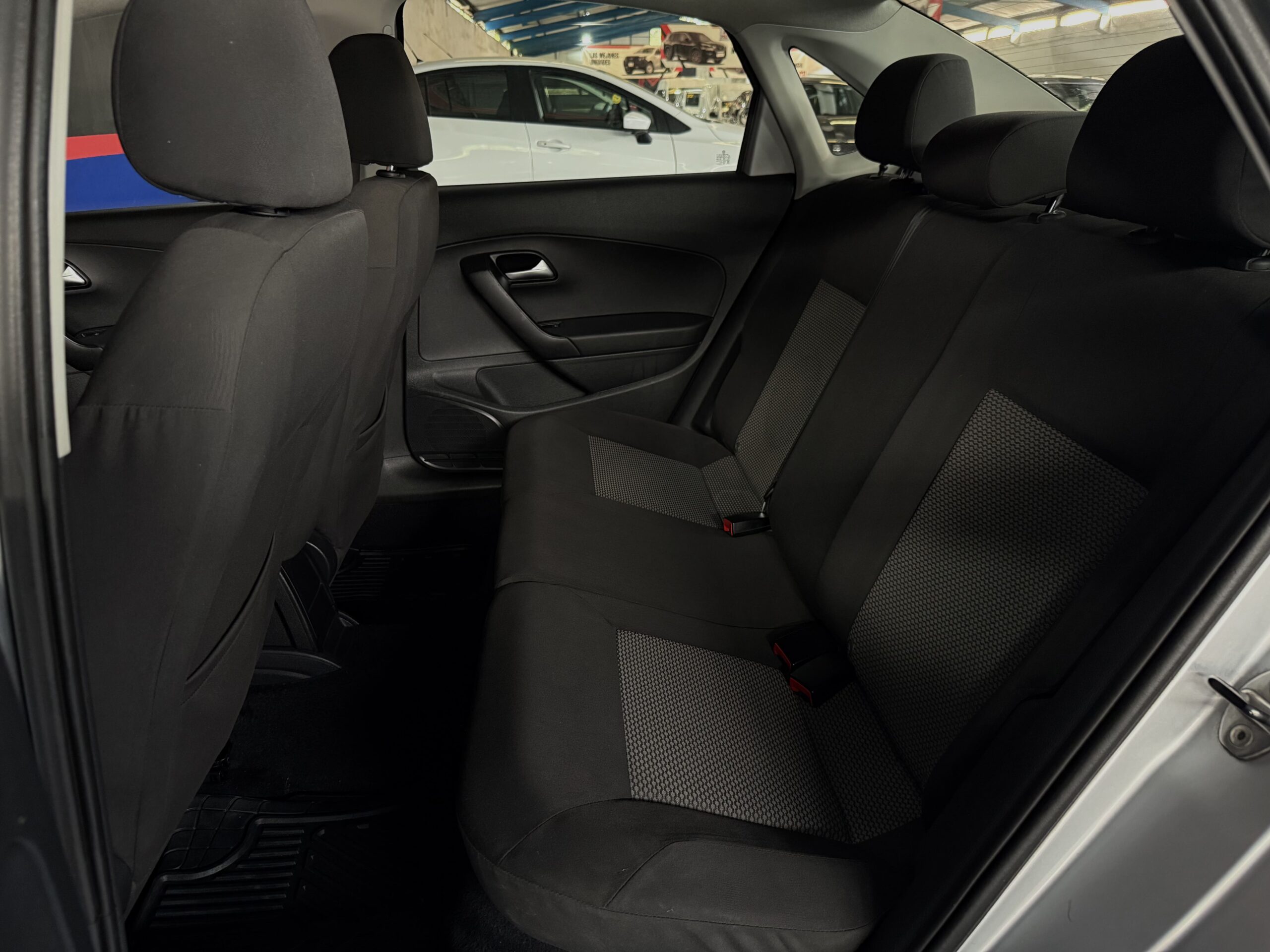 VOLKSWAGEN VENTO COMFORTLINE 2017