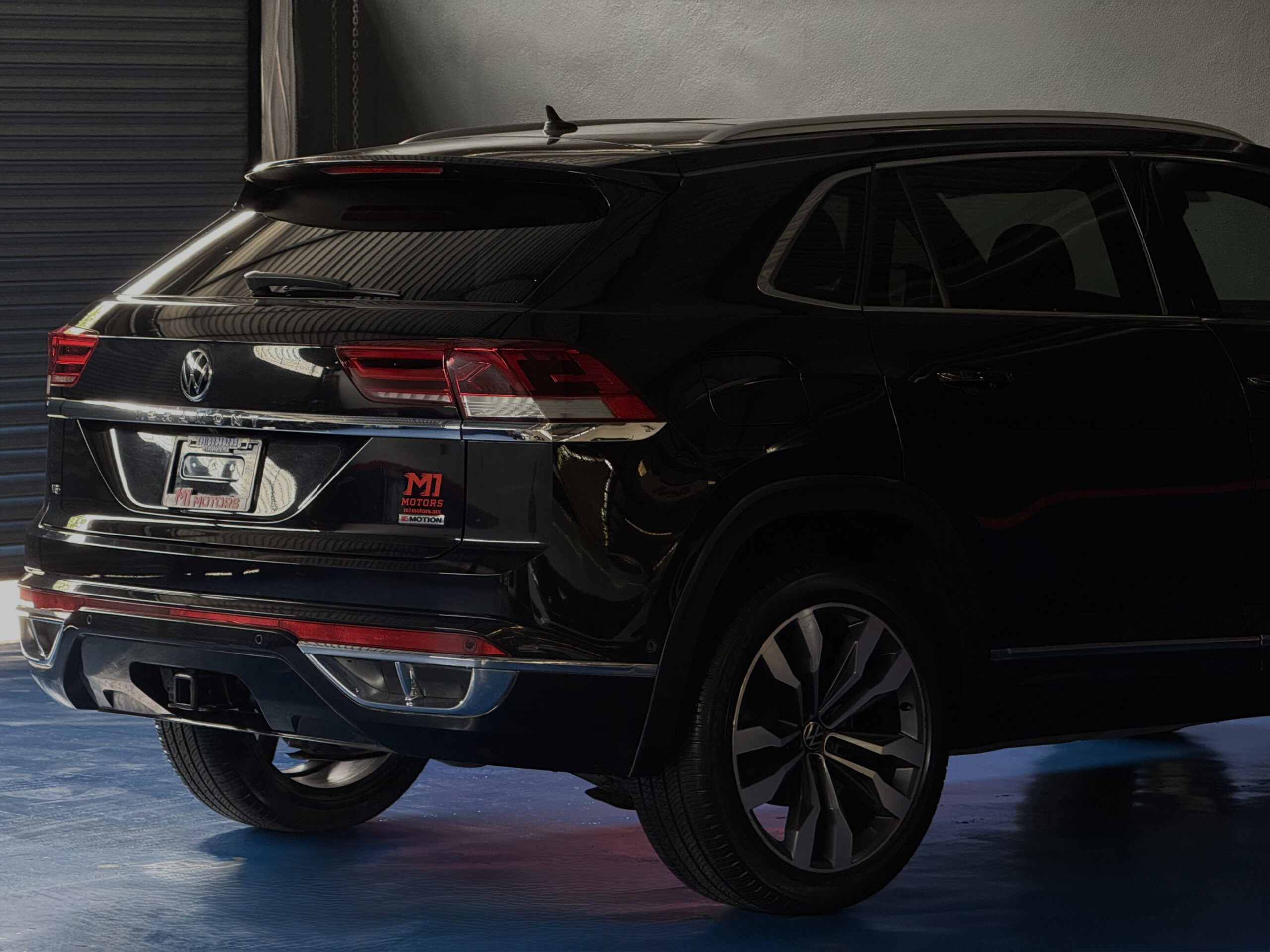 VOLKSWAGEN TERAMONT CROSS SPORT R-LINE 2022