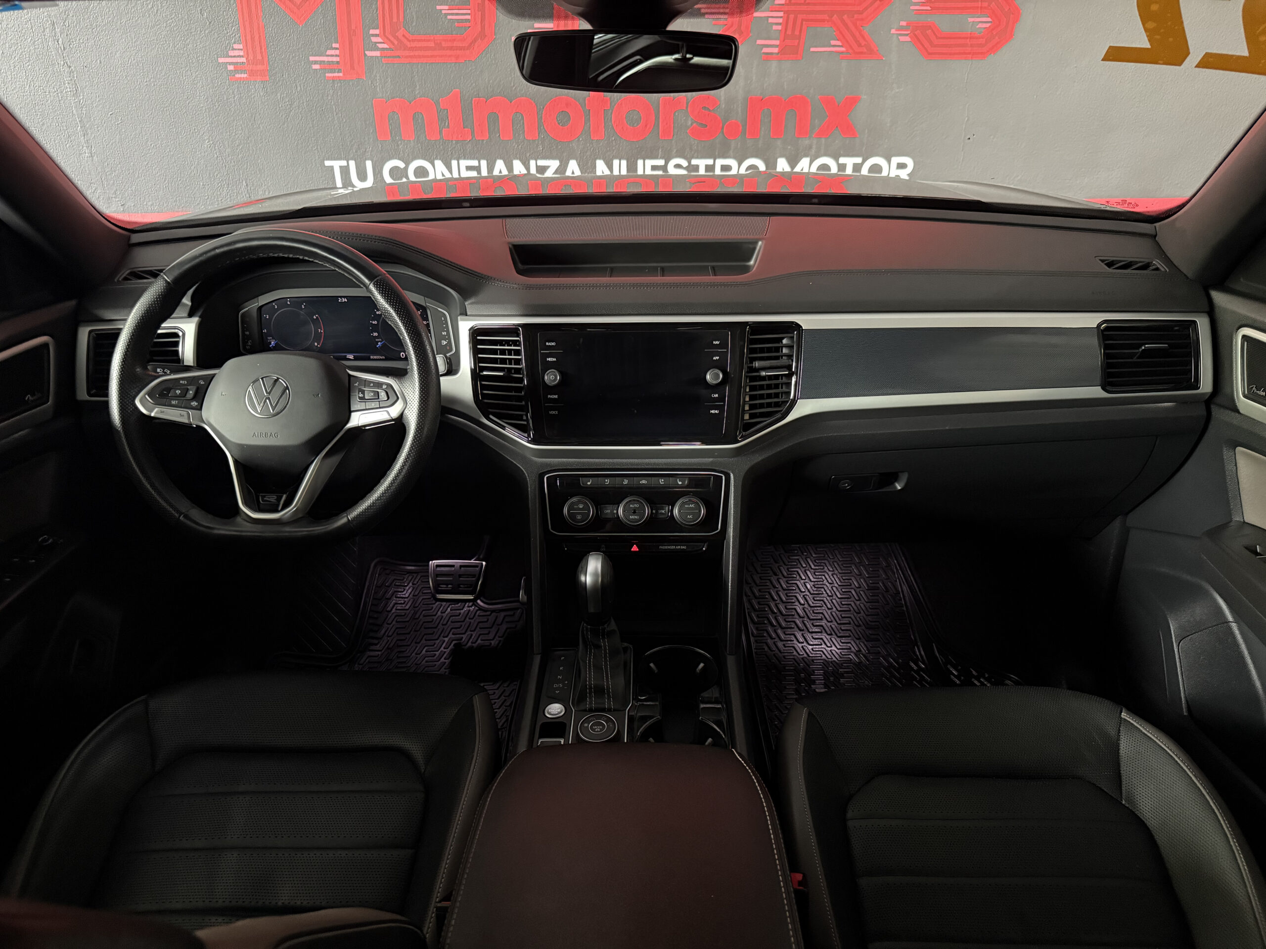 VOLKSWAGEN TERAMONT CROSS SPORT R-LINE 2022