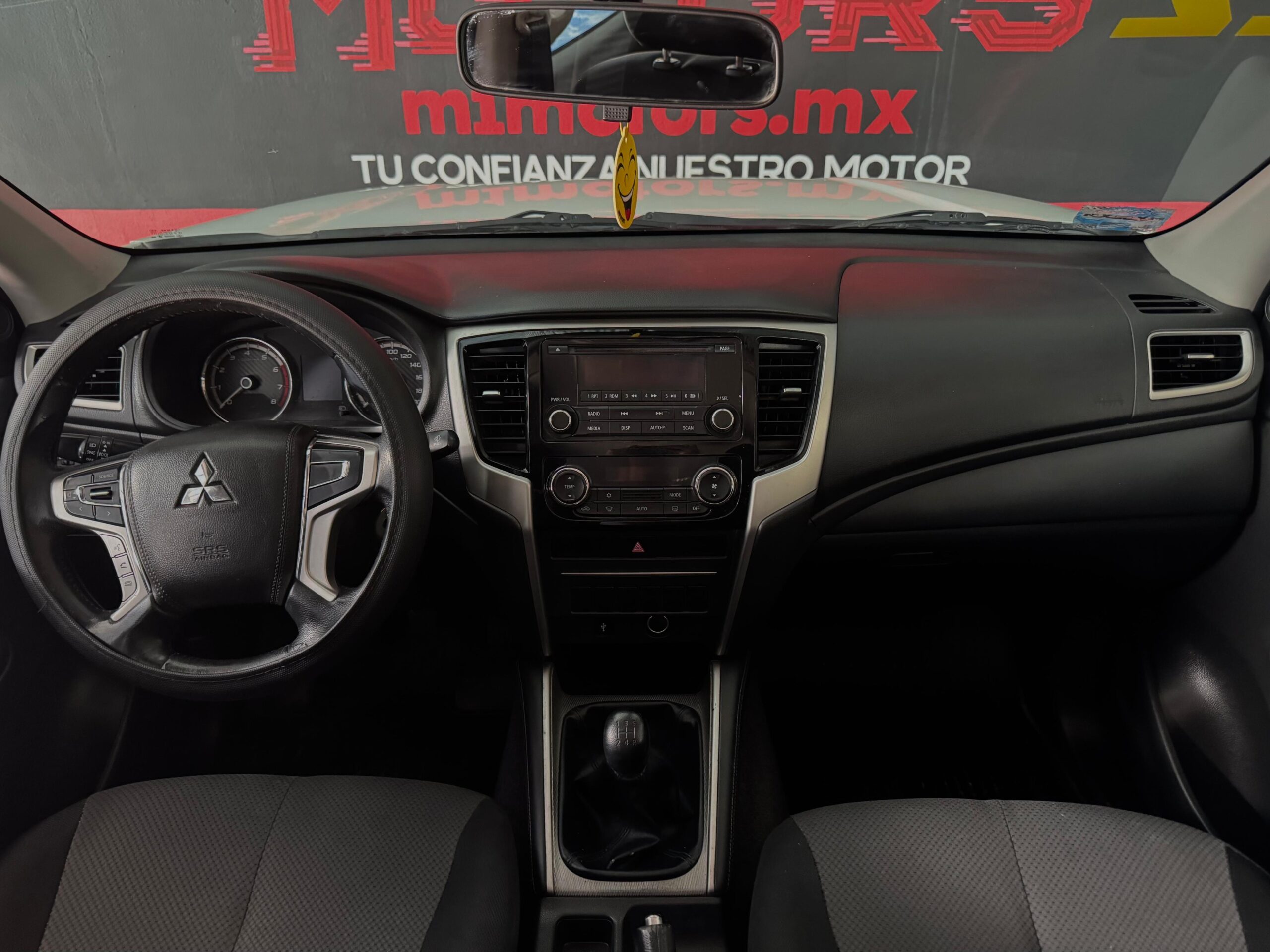 MITSUBISHI L200 GLX DOBLE CABINA 4X2 2022
