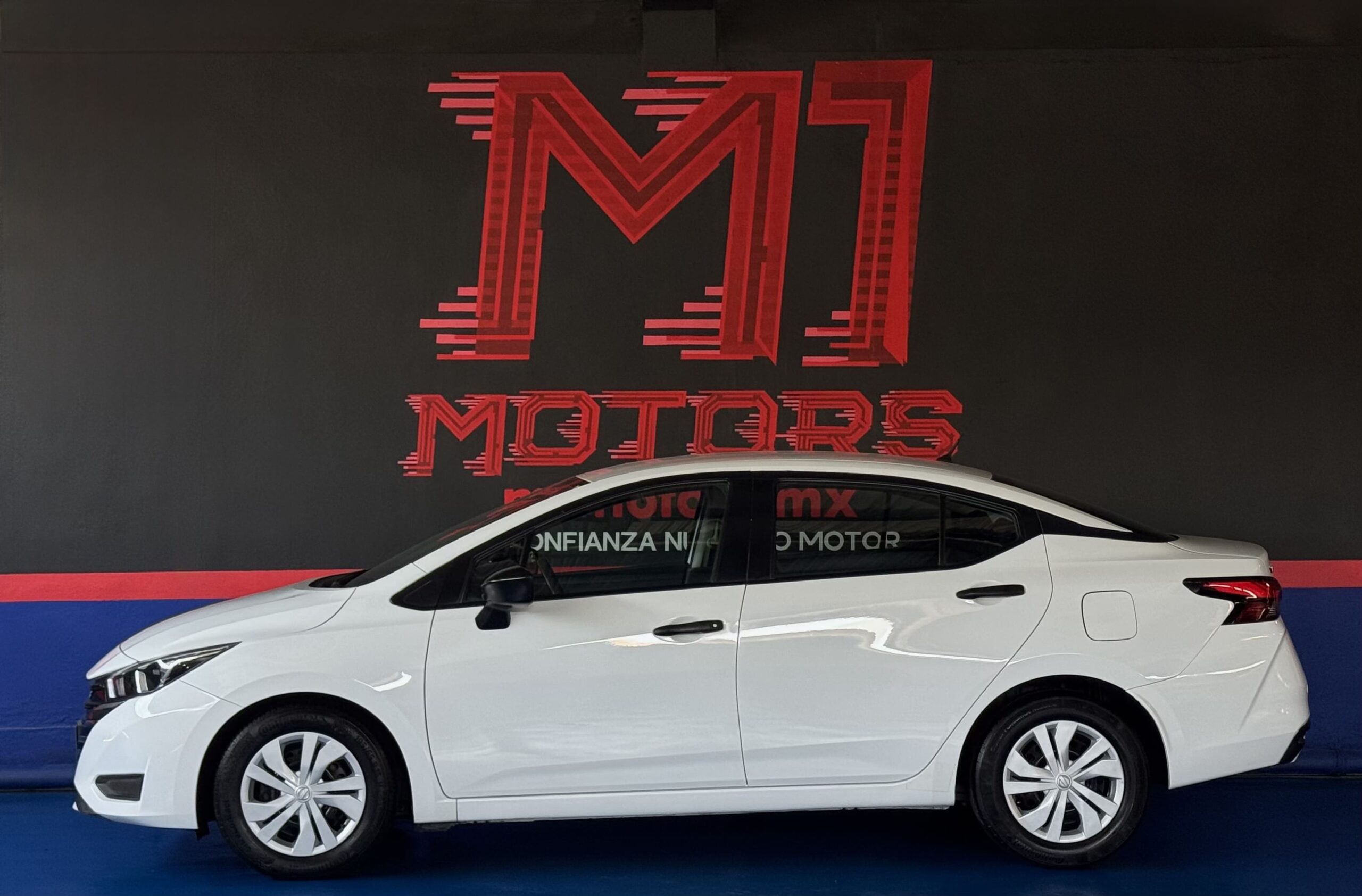 NISSAN VERSA SENSE CVT 2023