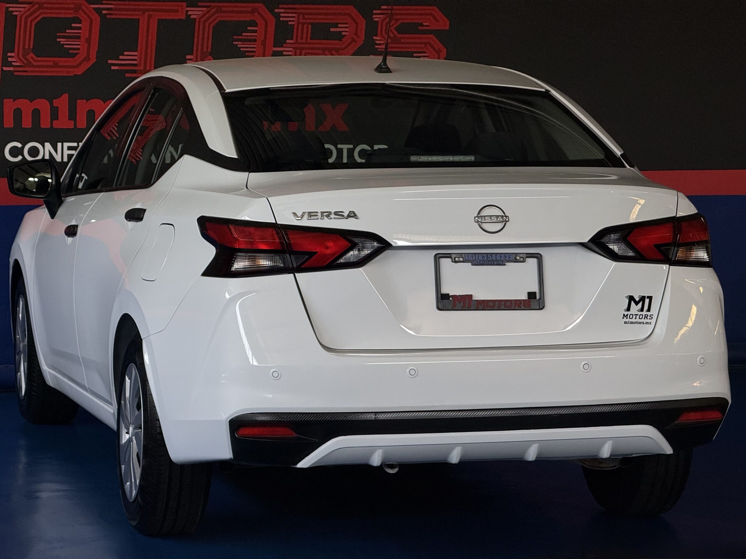 NISSAN VERSA SENSE CVT 2023