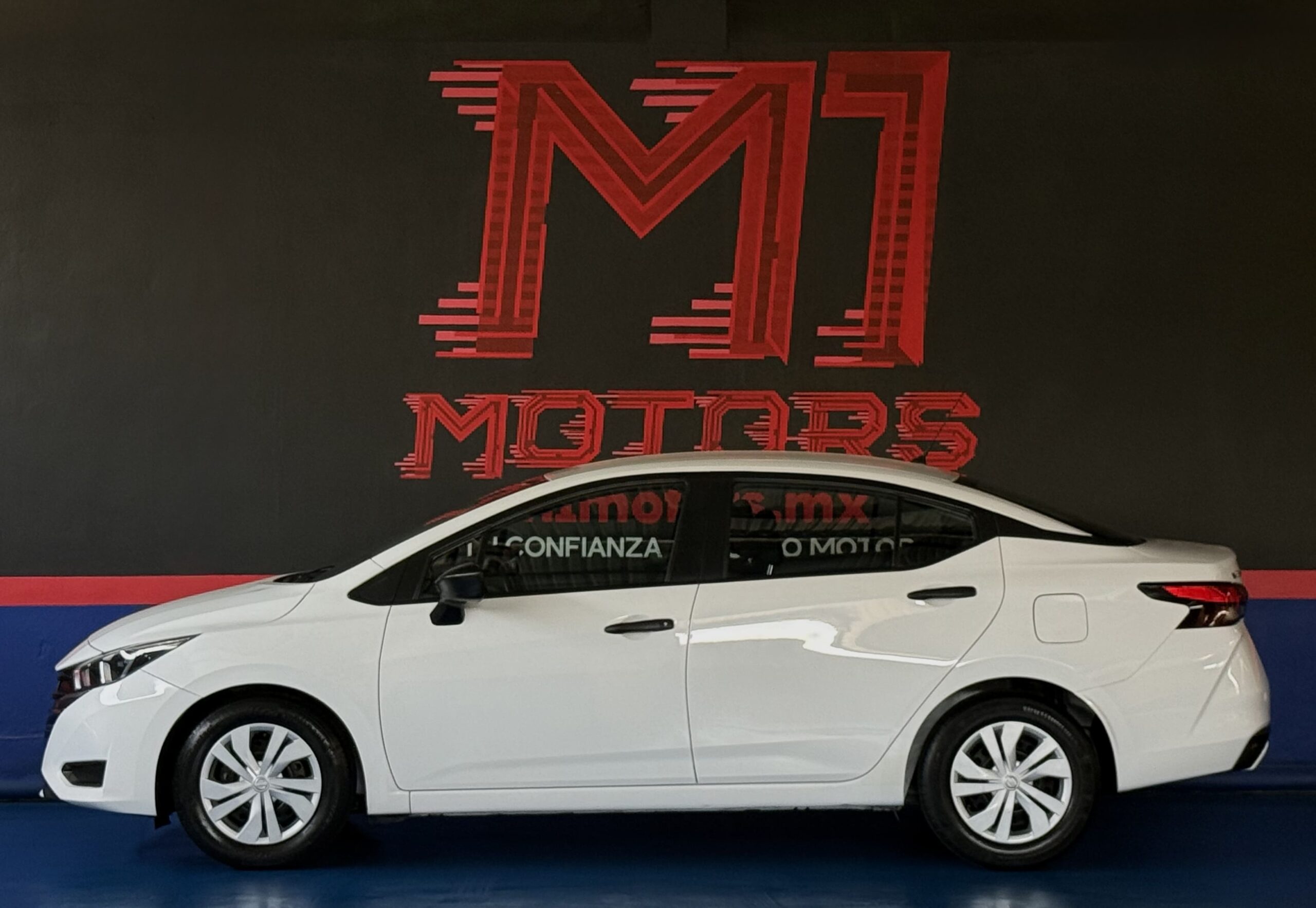 NISSAN VERSA SENSE CVT 2023