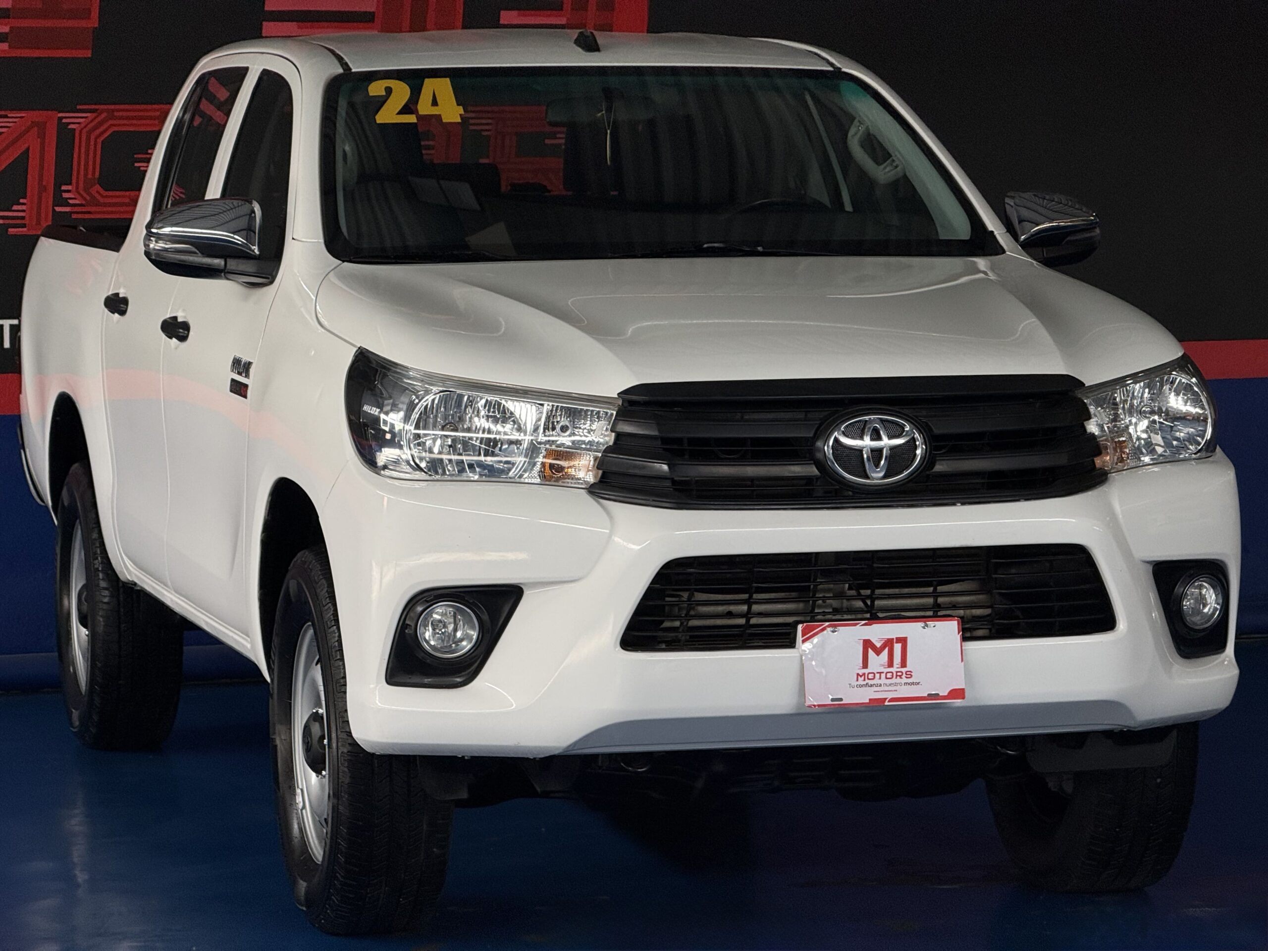 TOYOTA HILUX DOBLE CABINA DIESEL 2024