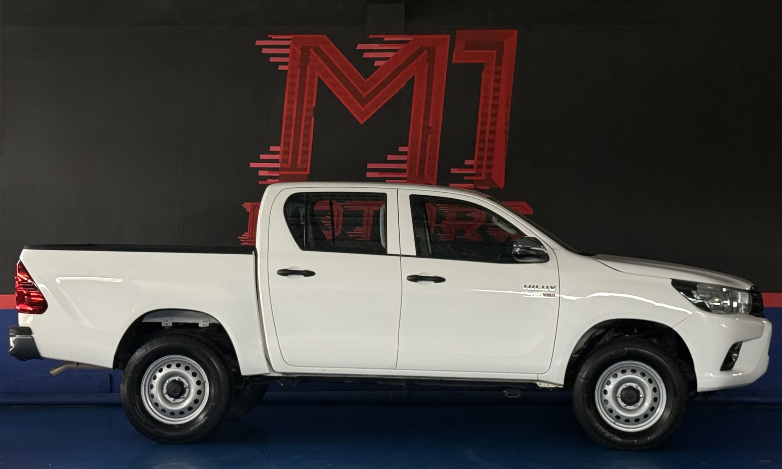 TOYOTA HILUX DOBLE CABINA DIESEL 2024