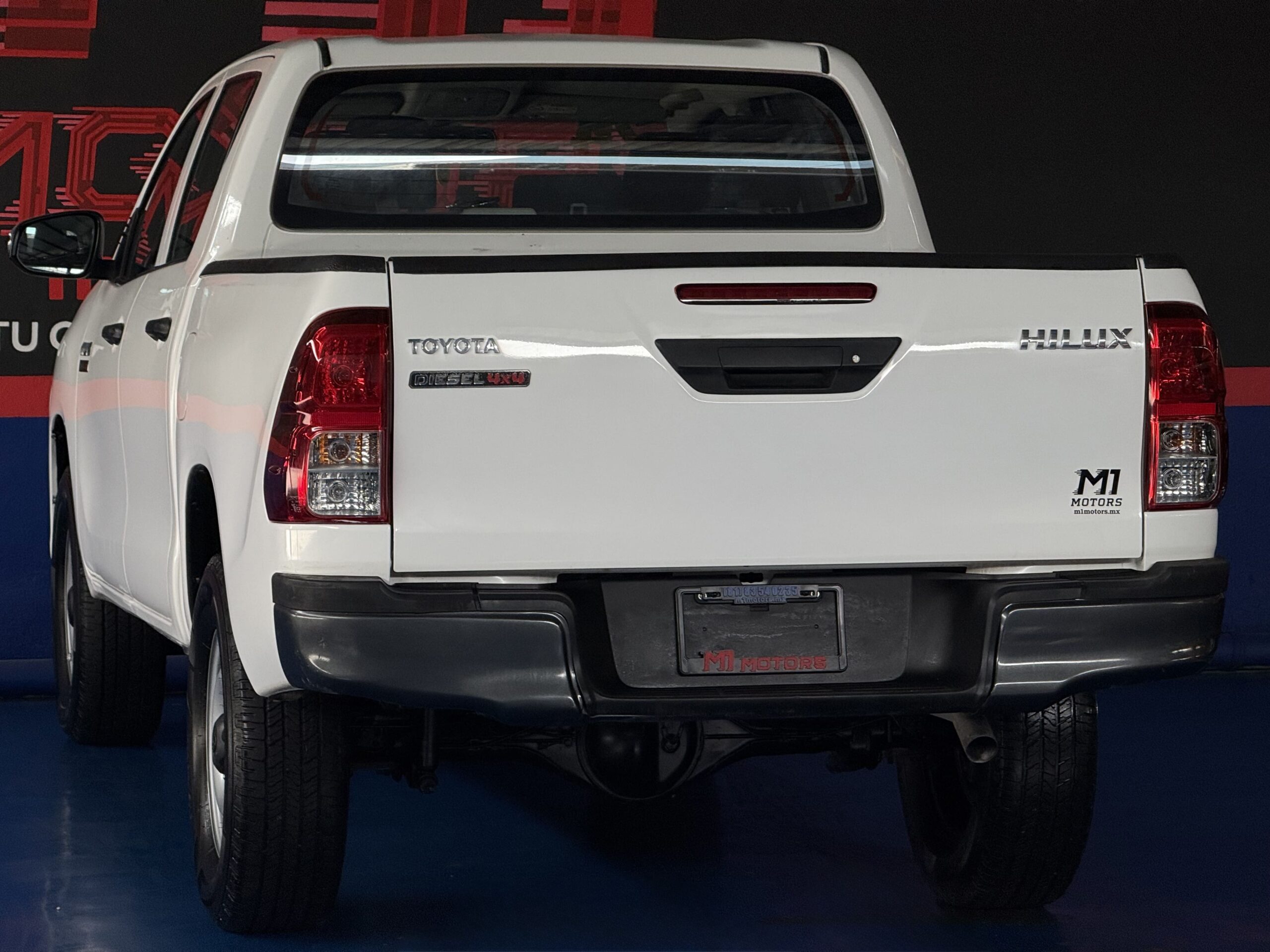 TOYOTA HILUX DOBLE CABINA DIESEL 2024