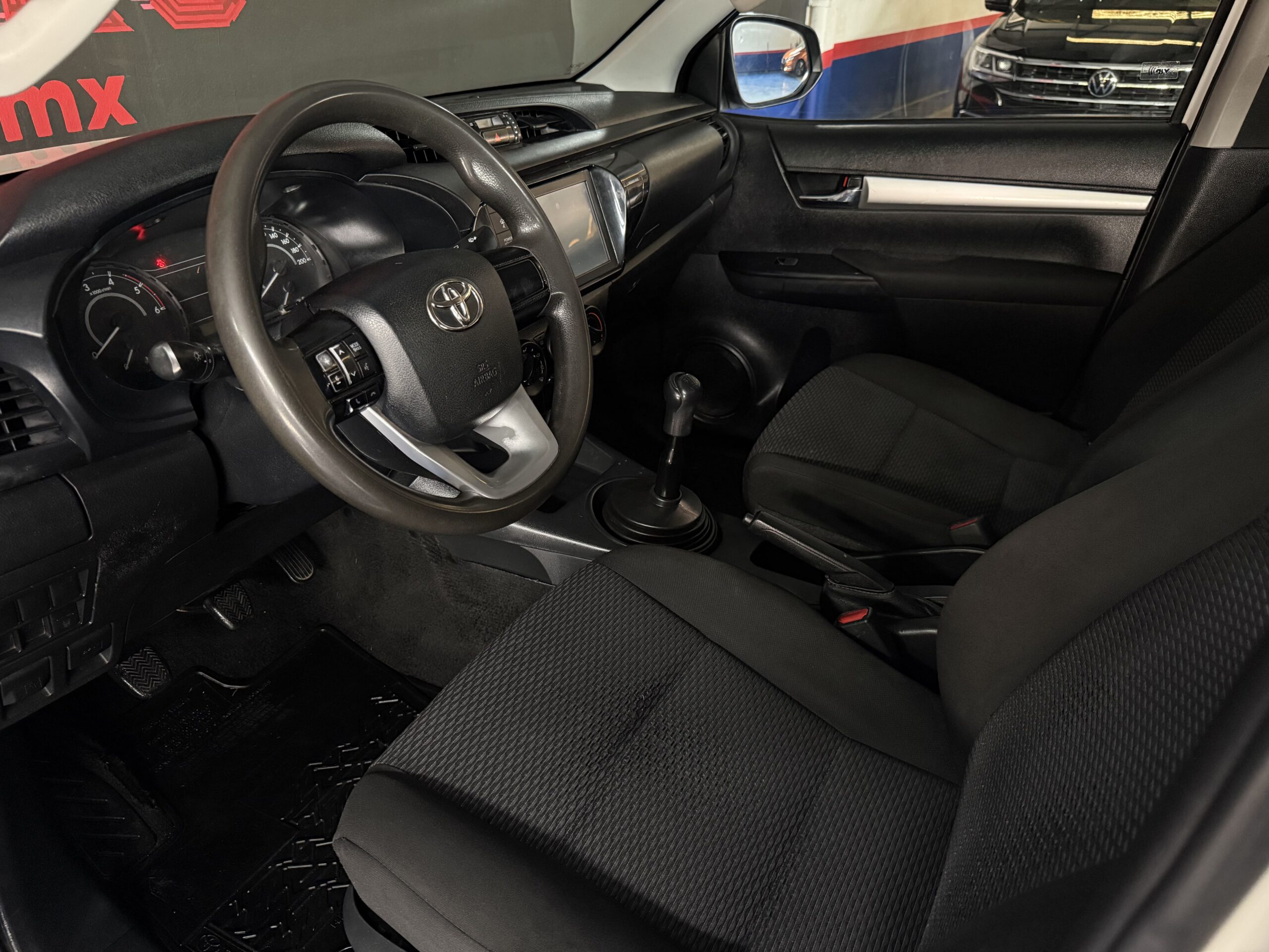 TOYOTA HILUX DOBLE CABINA DIESEL 2024