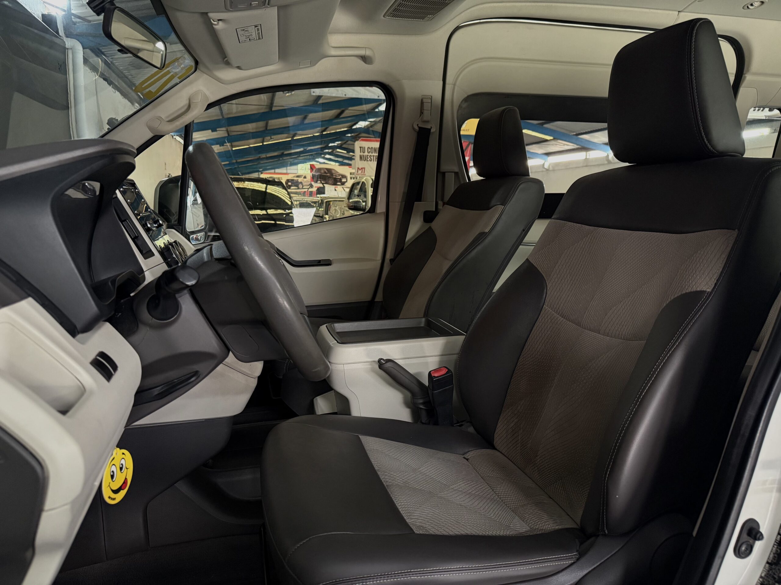 TOYOTA HIACE 12 PAS 2020