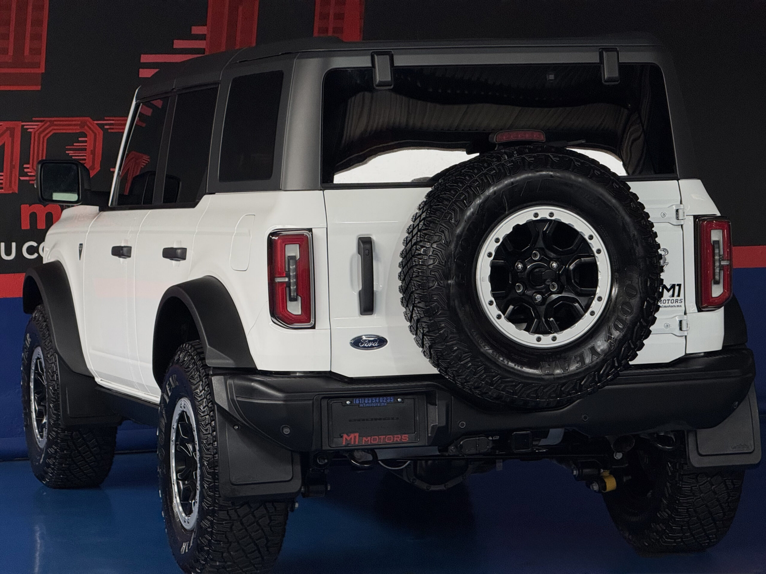 FORD BRONCO BADLANDS SASQUATCH 4X4 2023