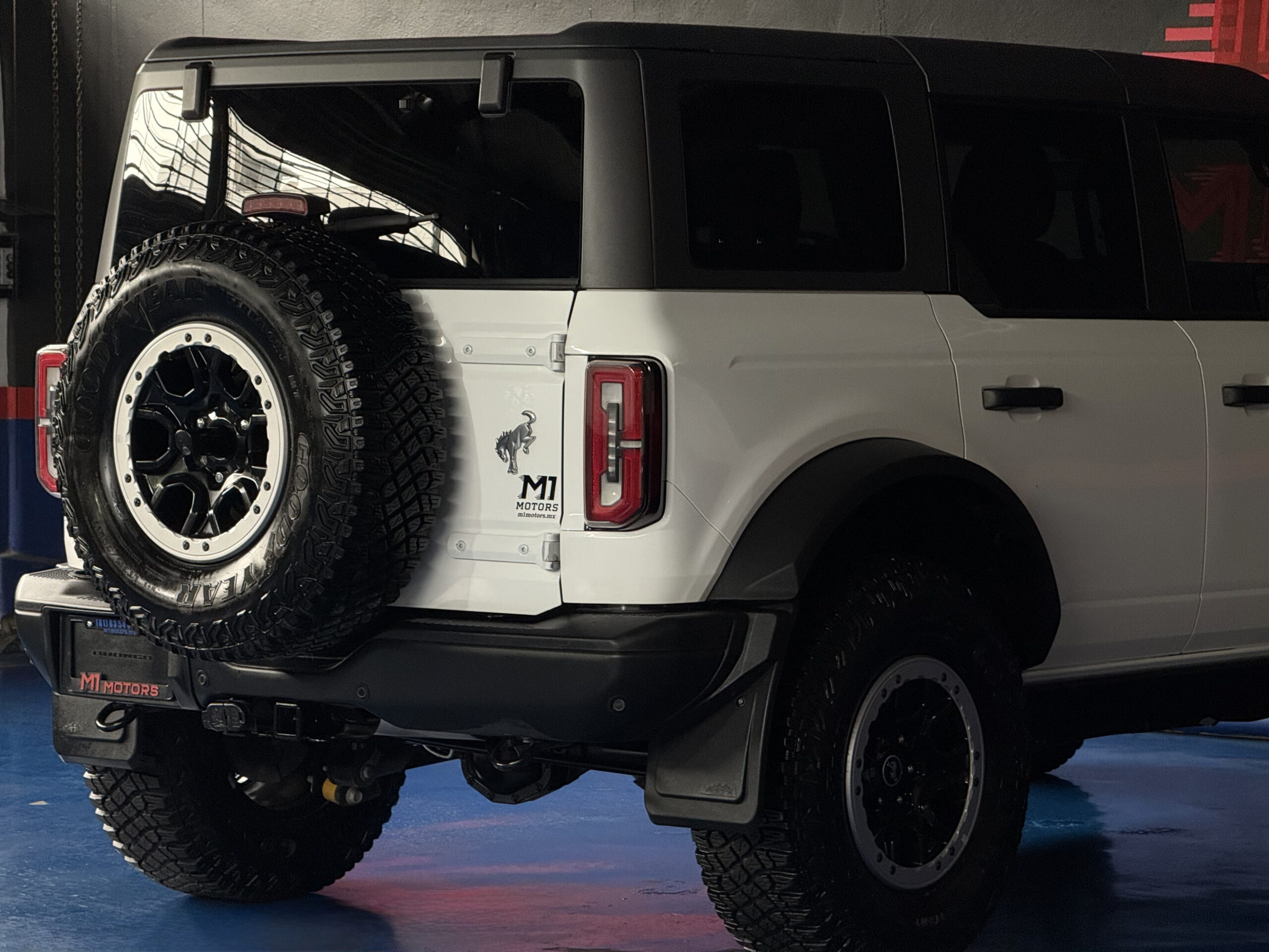 FORD BRONCO BADLANDS SASQUATCH 4X4 2023