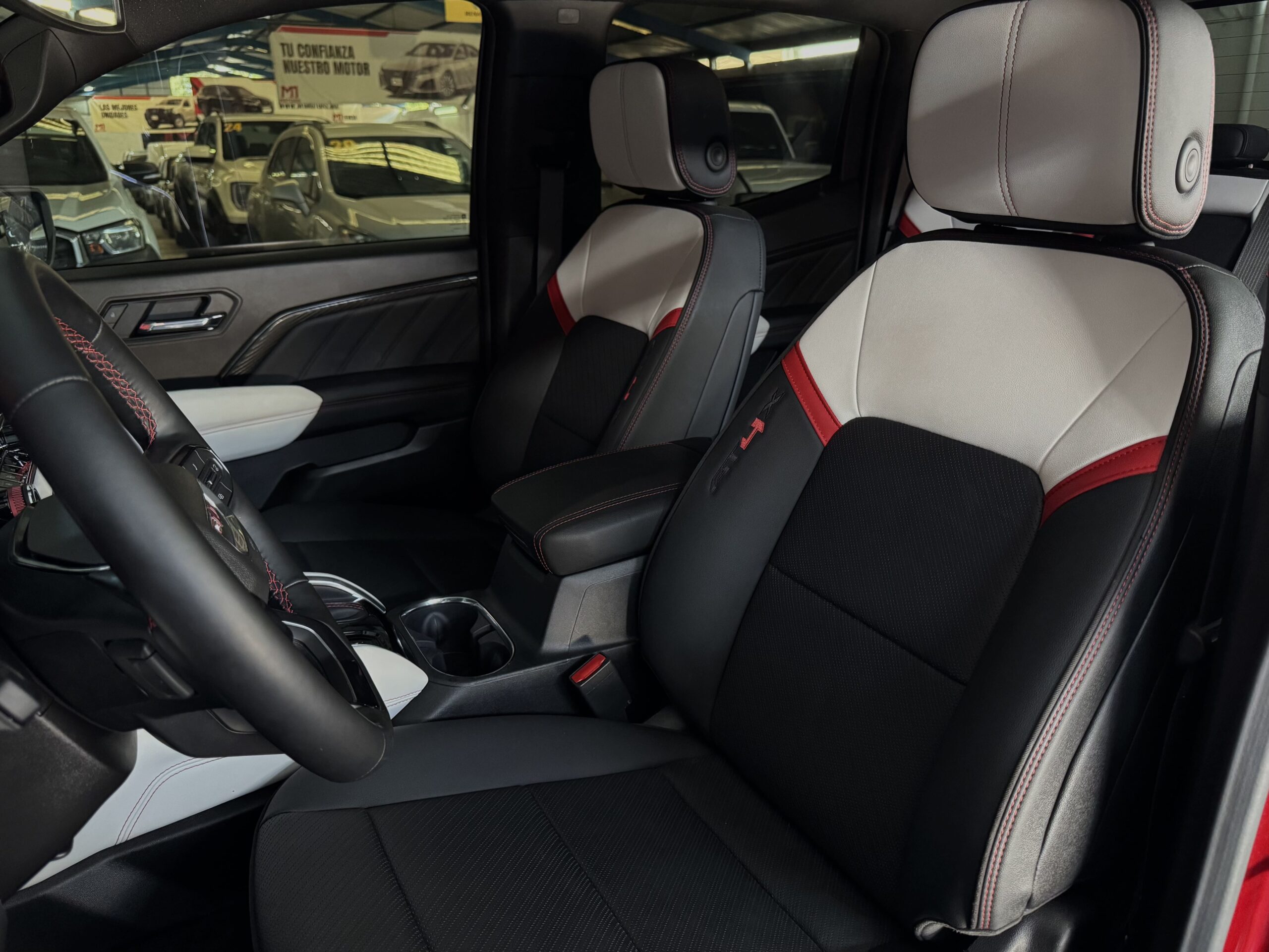 GMC CANYON DOBLE CABINA AT4X 2026