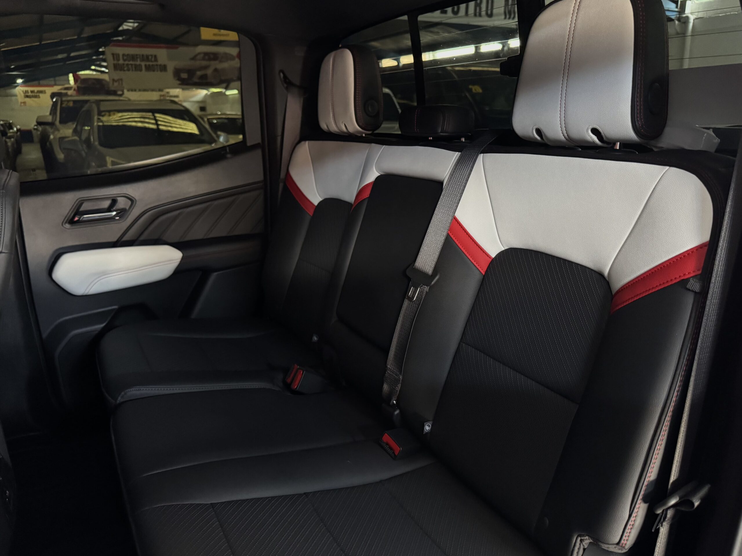 GMC CANYON DOBLE CABINA AT4X 2026
