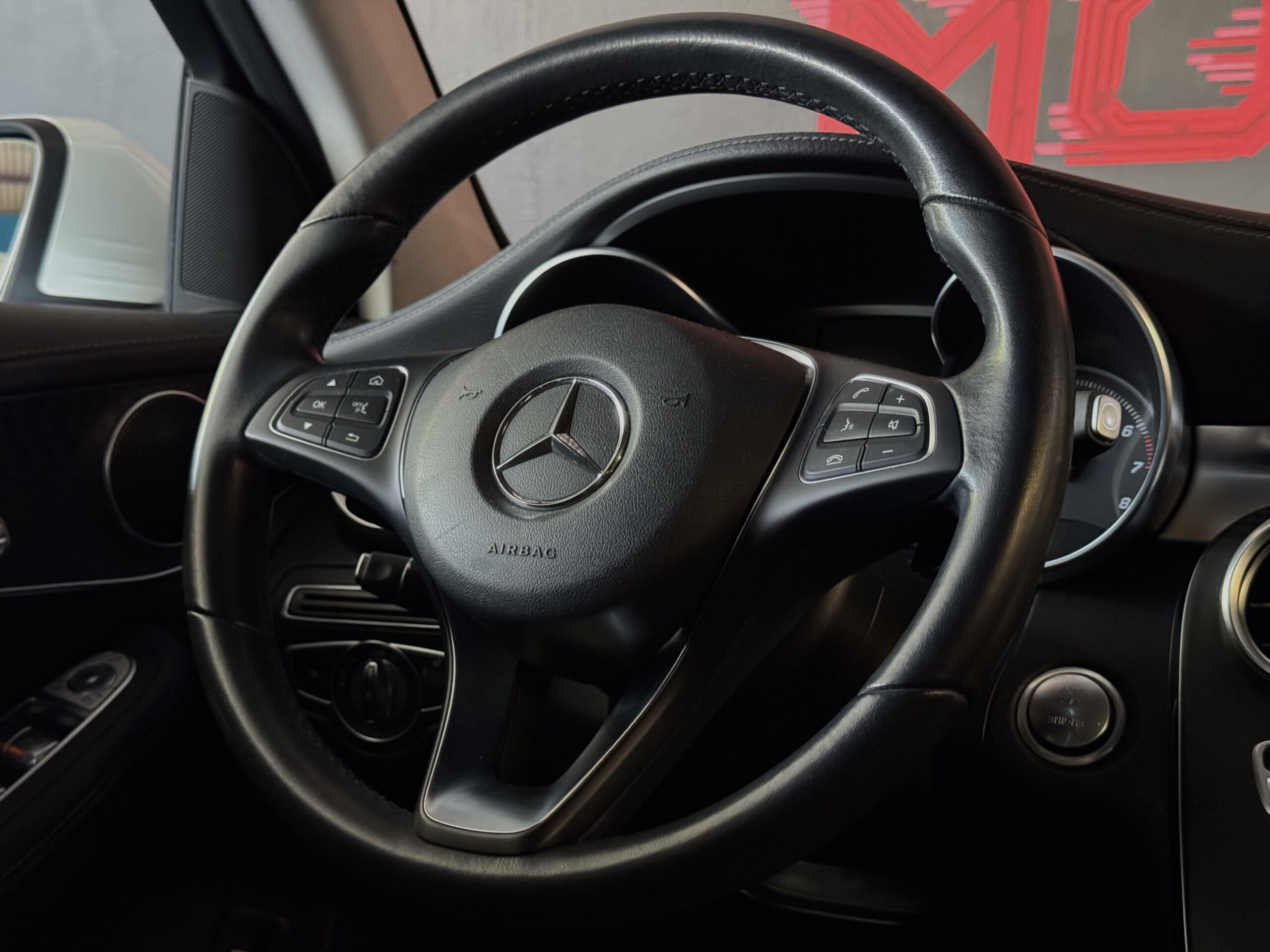 MERCEDES BENZ GLC 300 4MATIC 2019