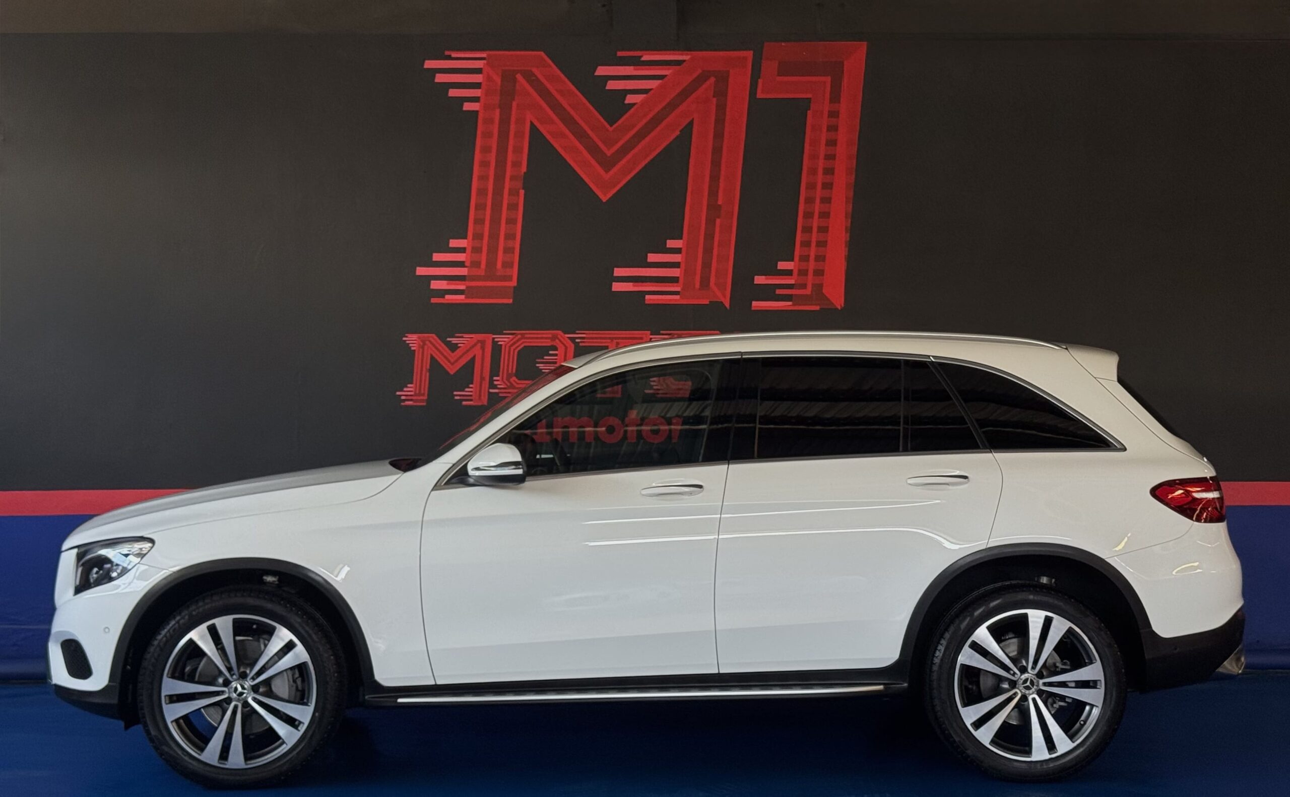 MERCEDES BENZ GLC 300 4MATIC 2019