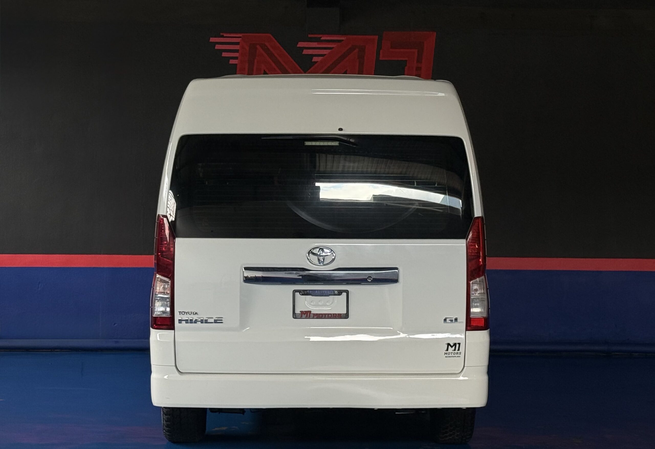 TOYOTA HIACE 12 PASAJEROS 2022