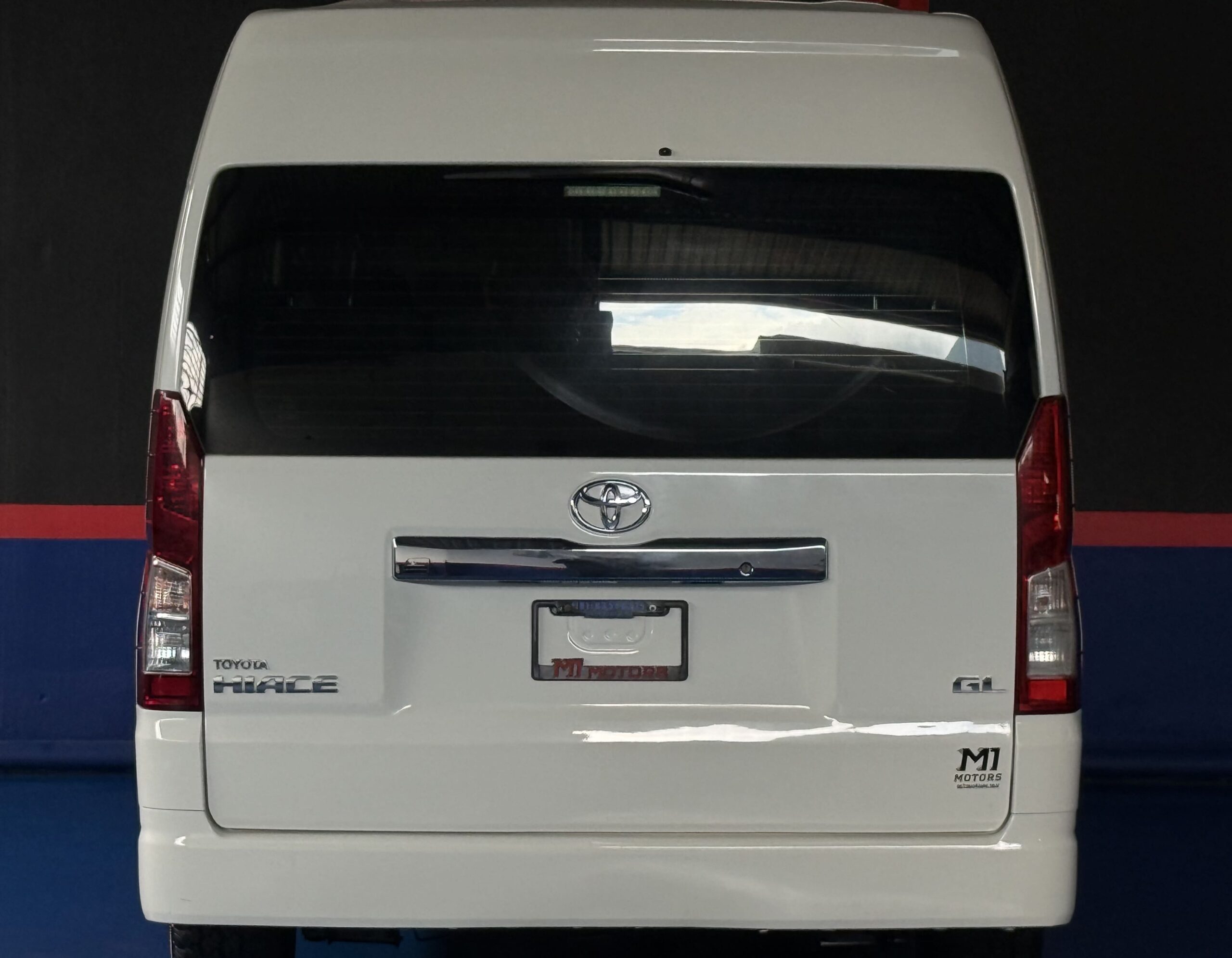TOYOTA HIACE 12 PASAJEROS 2022