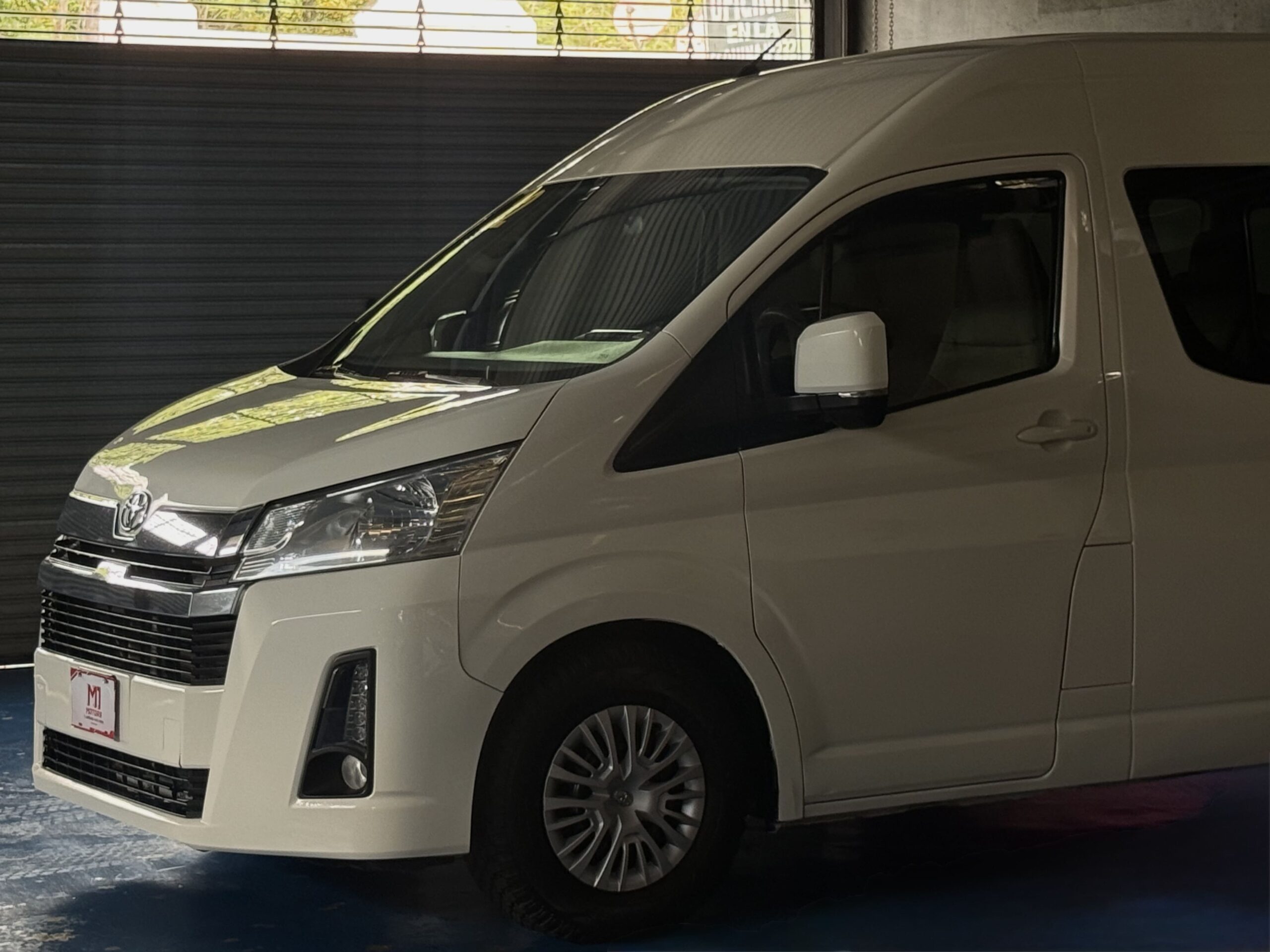 TOYOTA HIACE 12 PASAJEROS 2022