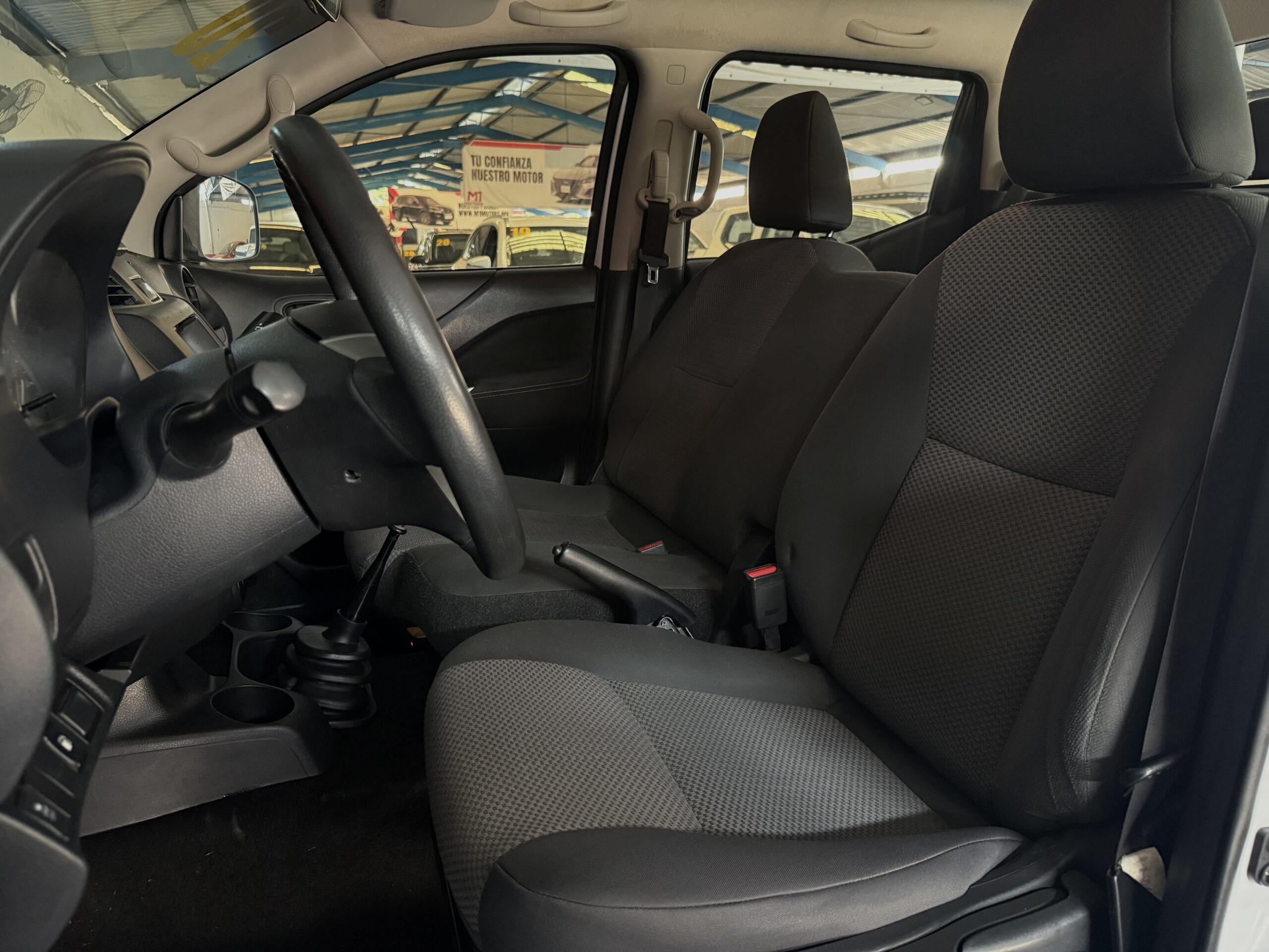 NISSAN NP300 FRONTIER DOBLE CABINA DIESEL 4X4 TM