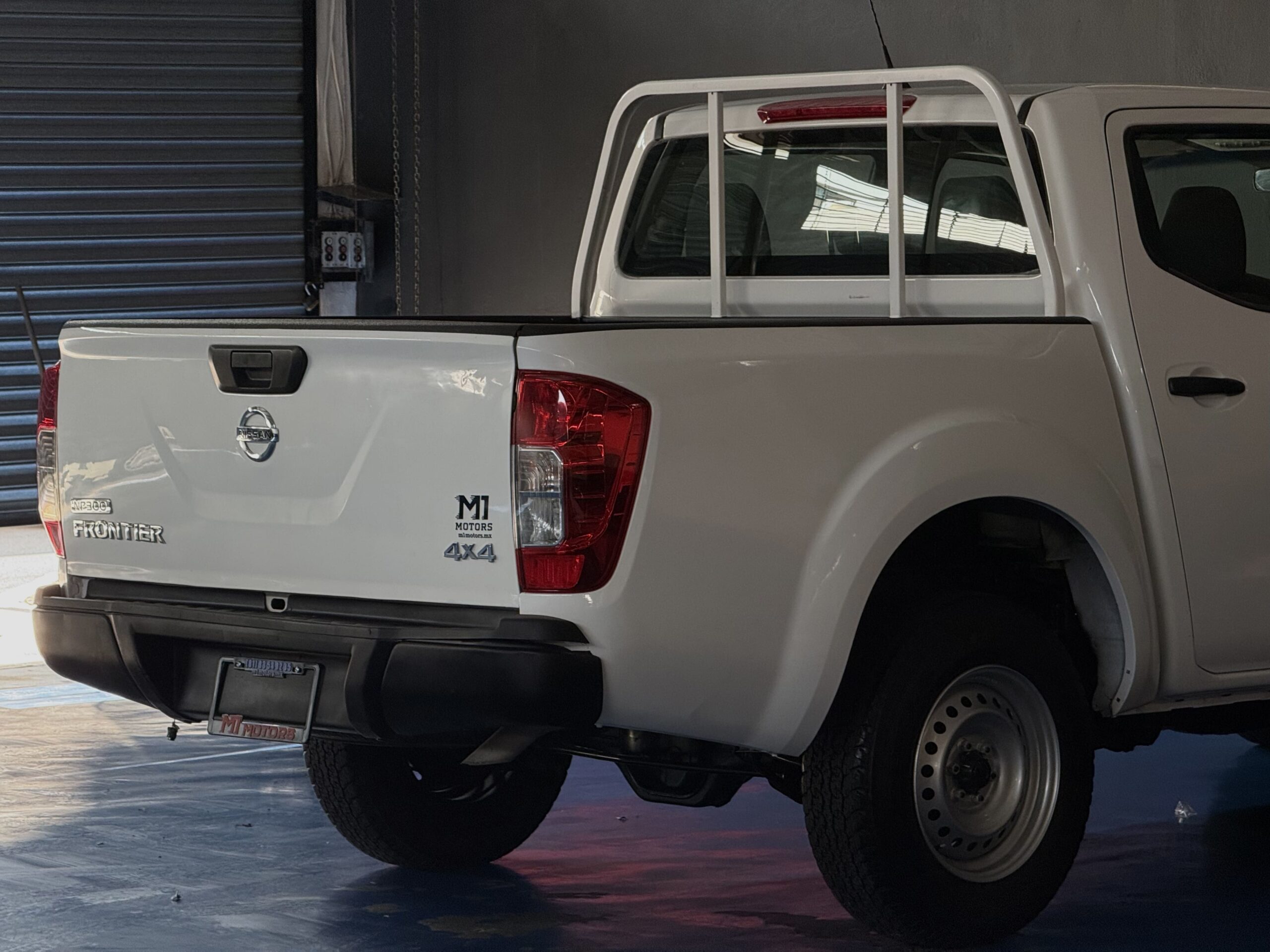 NISSAN NP300 FRONTIER DOBLE CABINA DIESEL 4X4 TM
