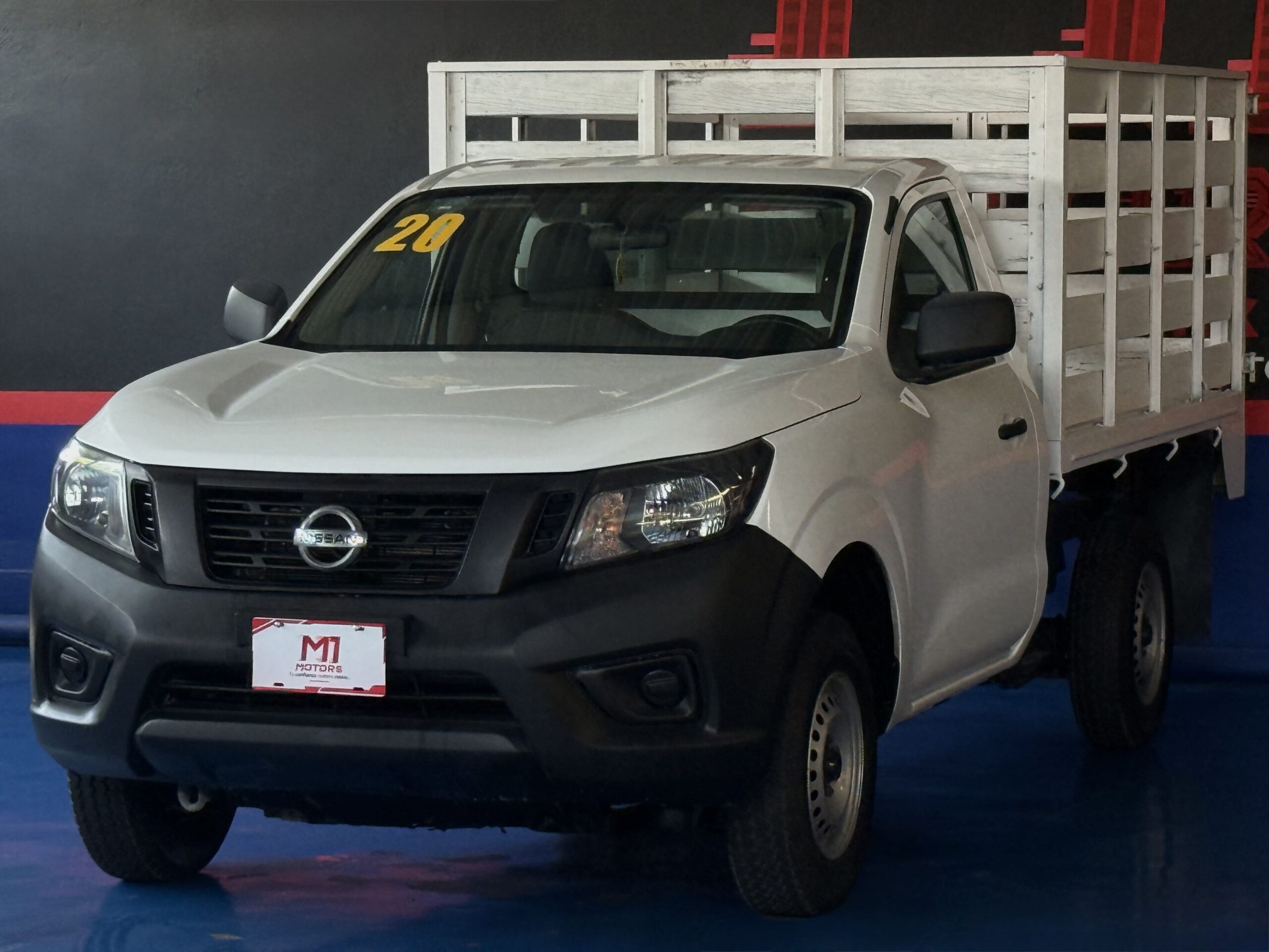 NISSAN NP300 ESTACAS 2020