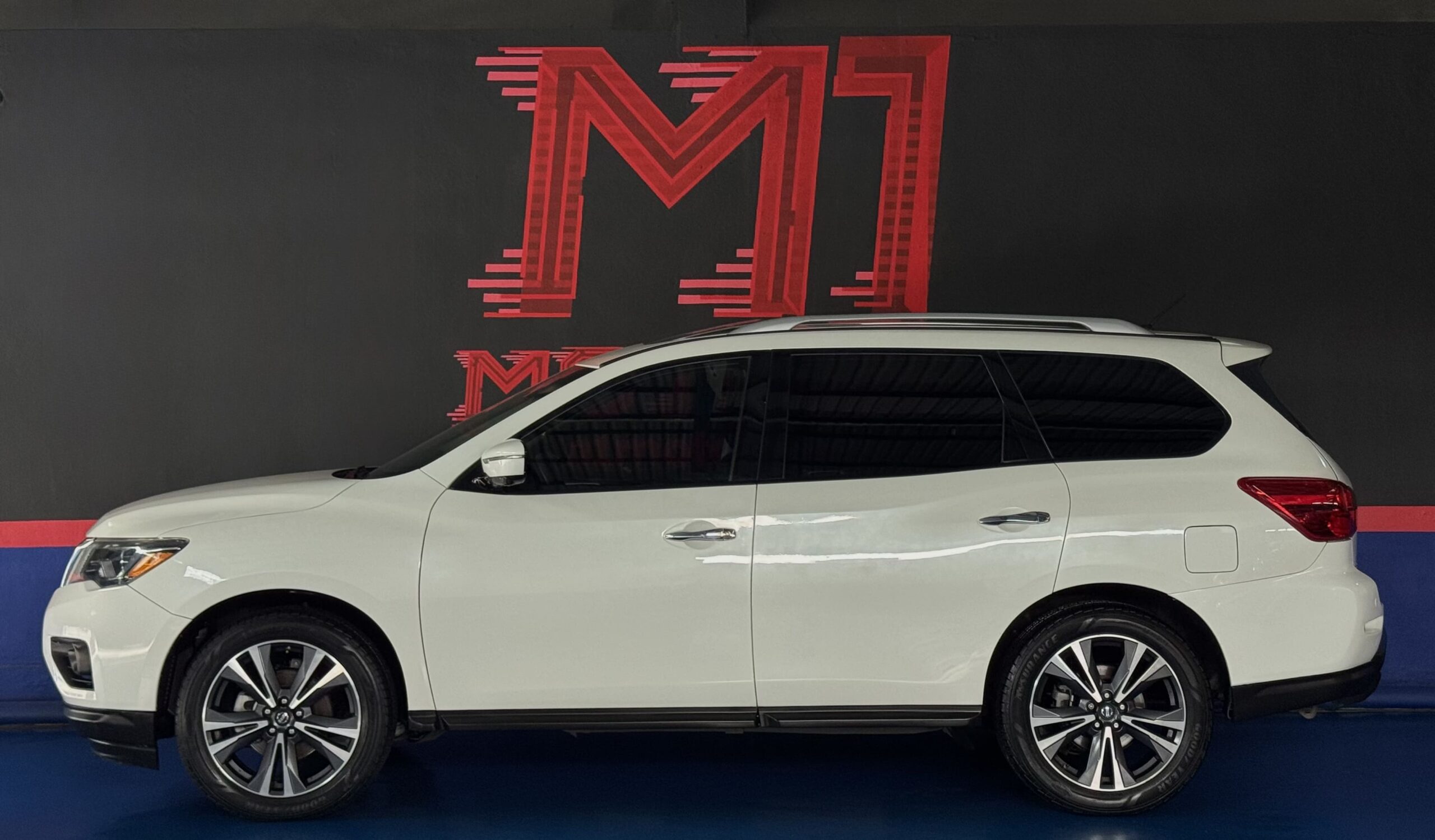 NISSAN PATHFINDER NP EXCLUSIVE 2017