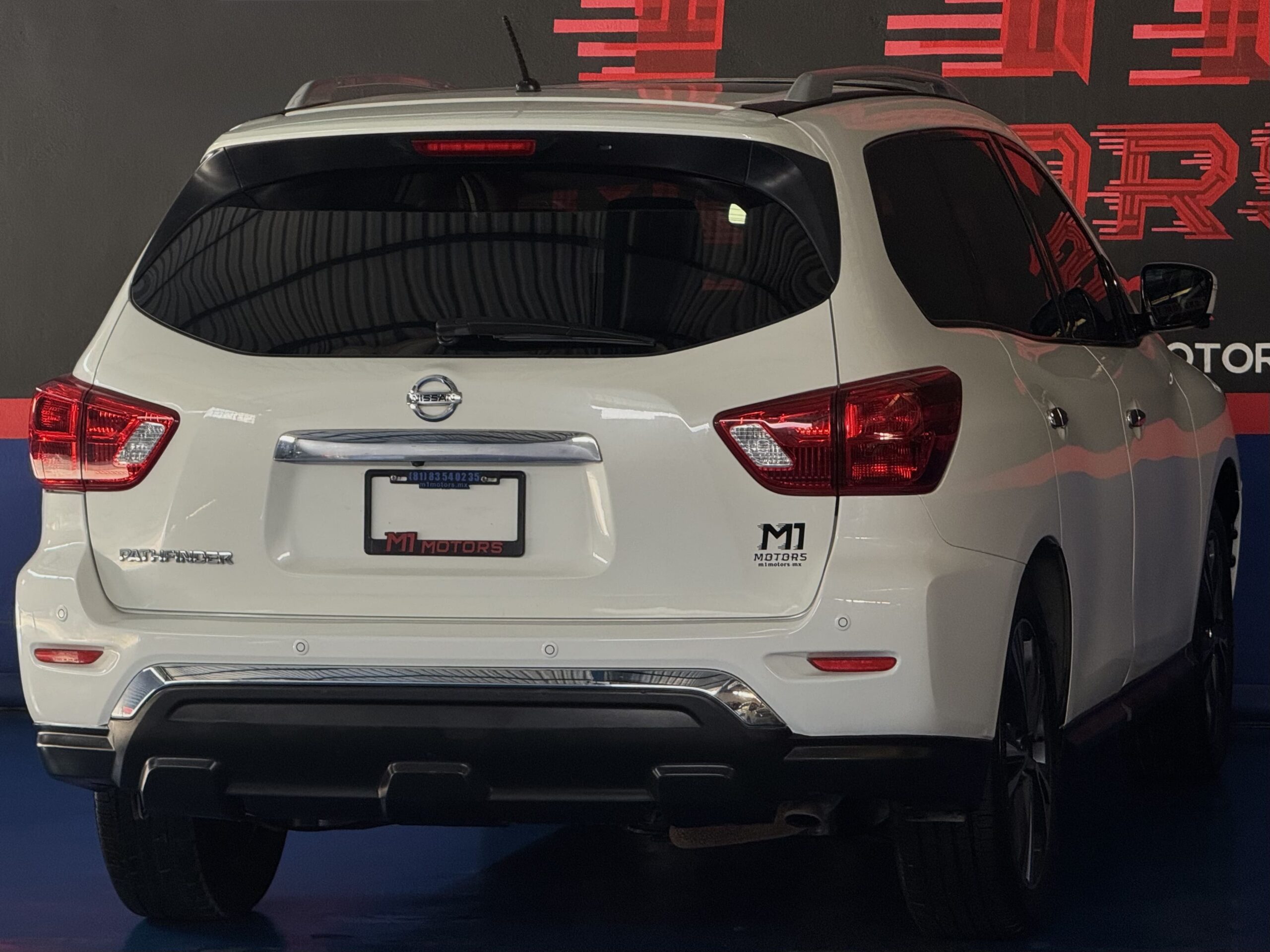 NISSAN PATHFINDER NP EXCLUSIVE 2017
