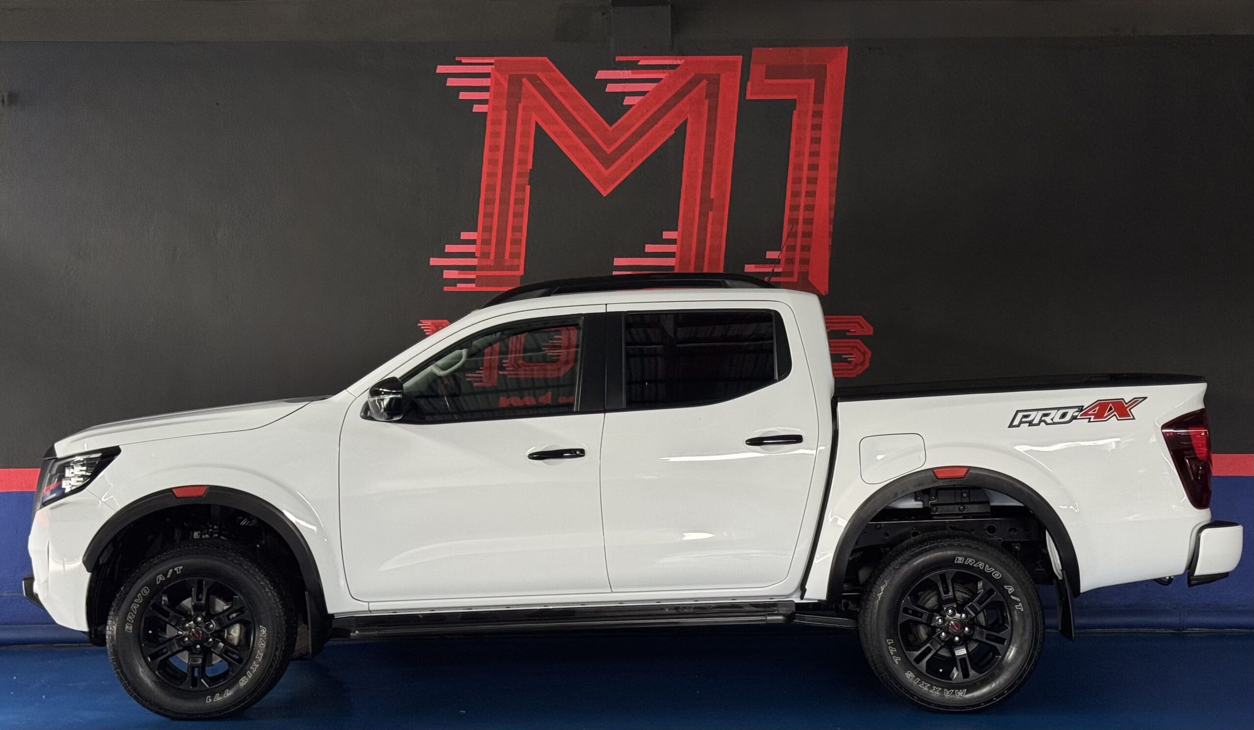 NISSAN FRONTIER PRO-4X 4X4 AT 2023