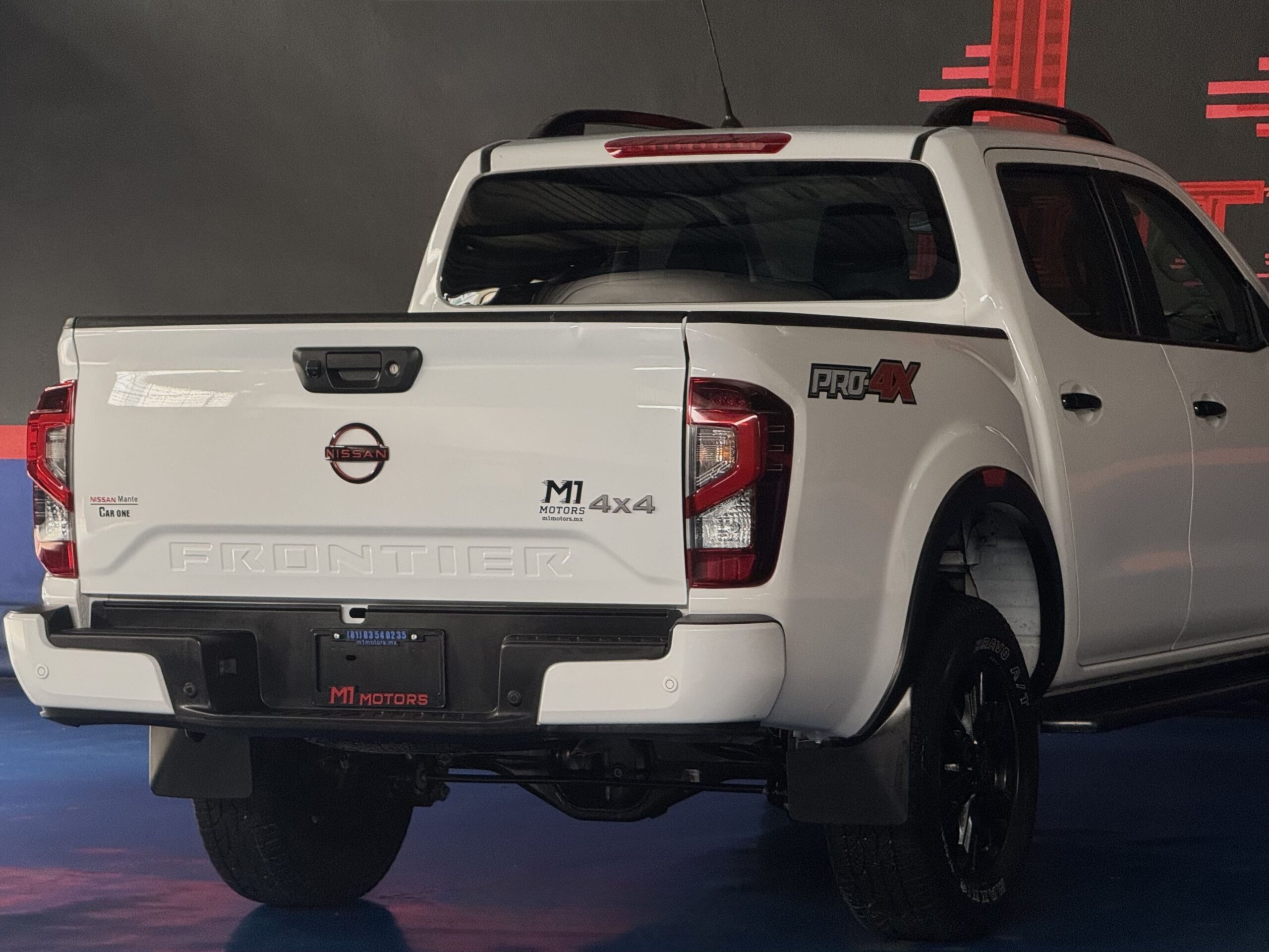 NISSAN FRONTIER PRO-4X 4X4 AT 2023