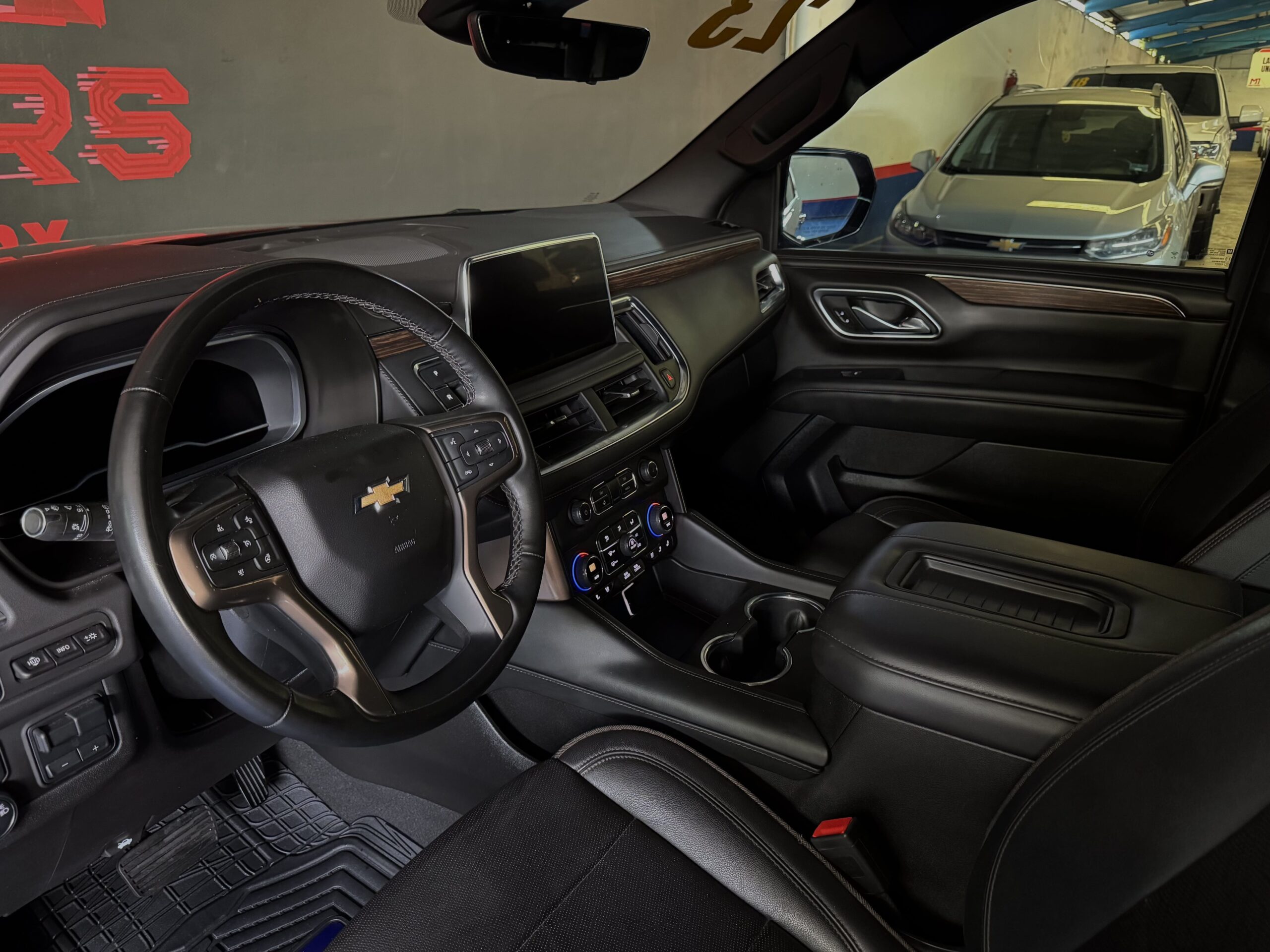 CHEVROLET SUBURBAN HIGH COUNTRY 2023