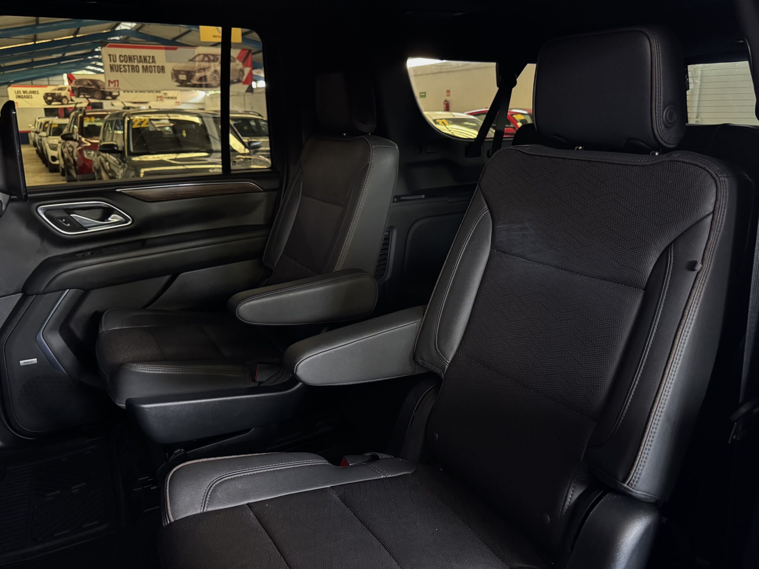 CHEVROLET SUBURBAN HIGH COUNTRY 2023