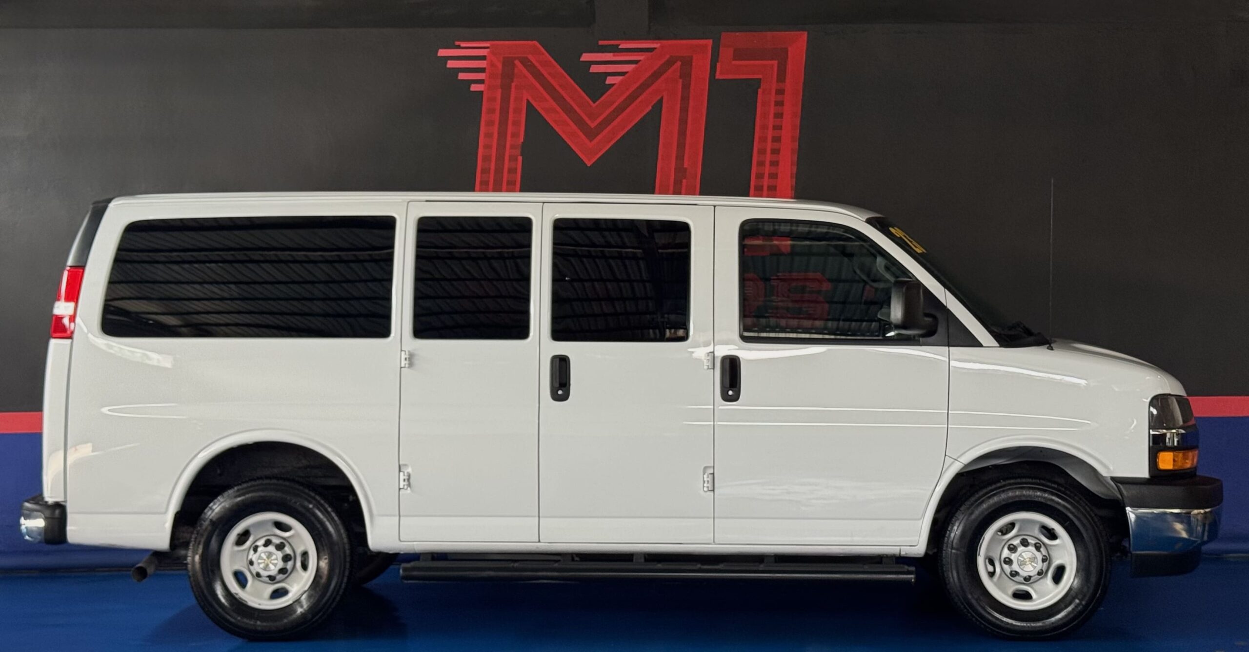 CHEVROLET EXPRESS VAN LS 12PAS 2023